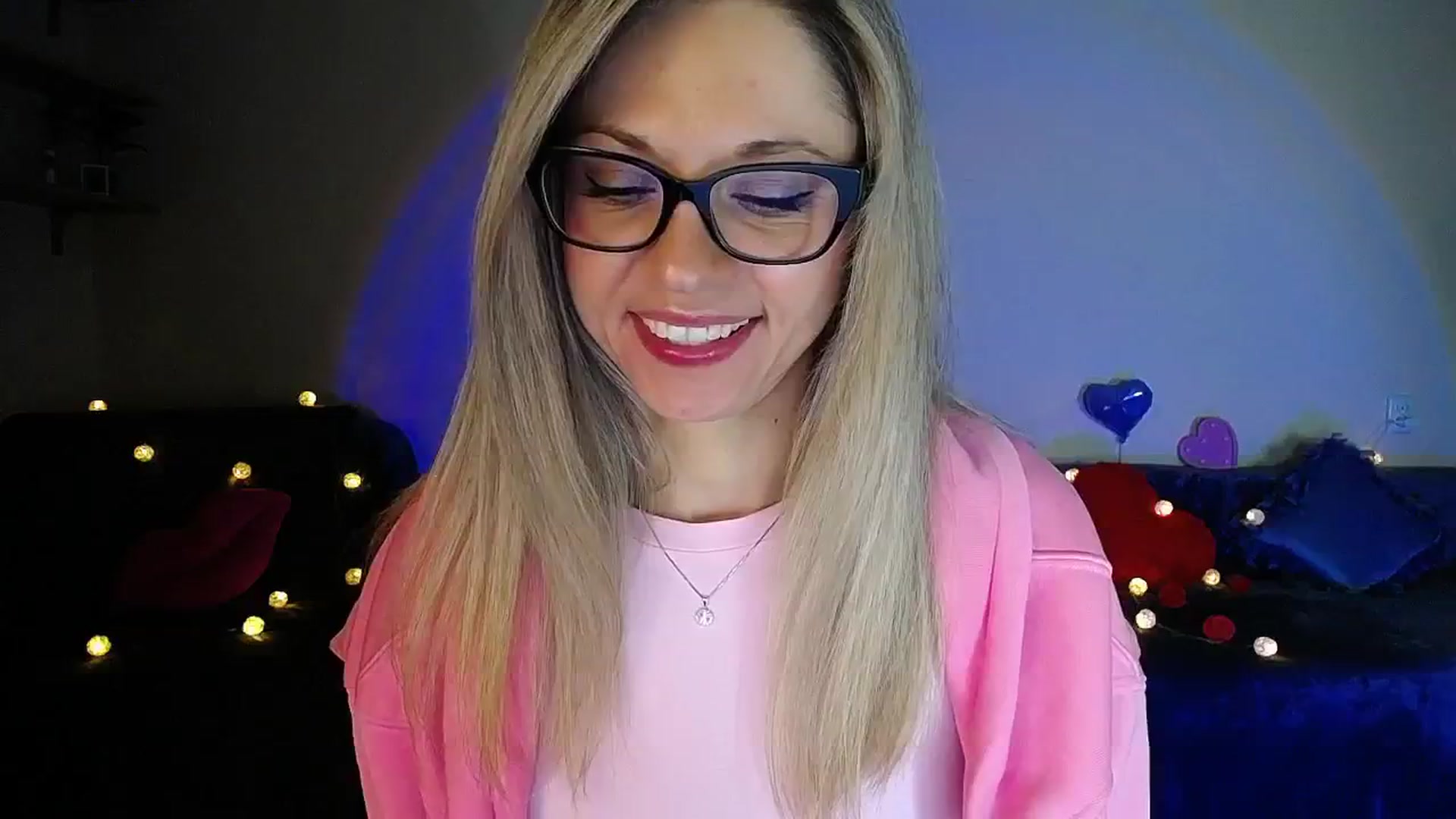 Gallery image thumbnail from Sunshine_alis's myfreecams stream on, 04/11/2026, 19:11 image 18 of 20