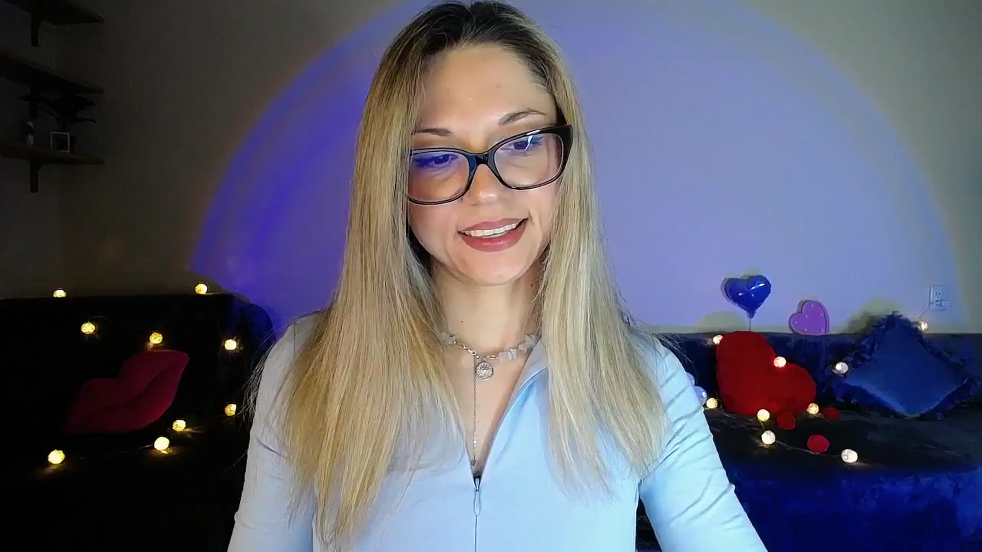 Gallery image thumbnail from Sunshine_alis's myfreecams stream on, 04/17/2026, 21:18 image 11 of 20