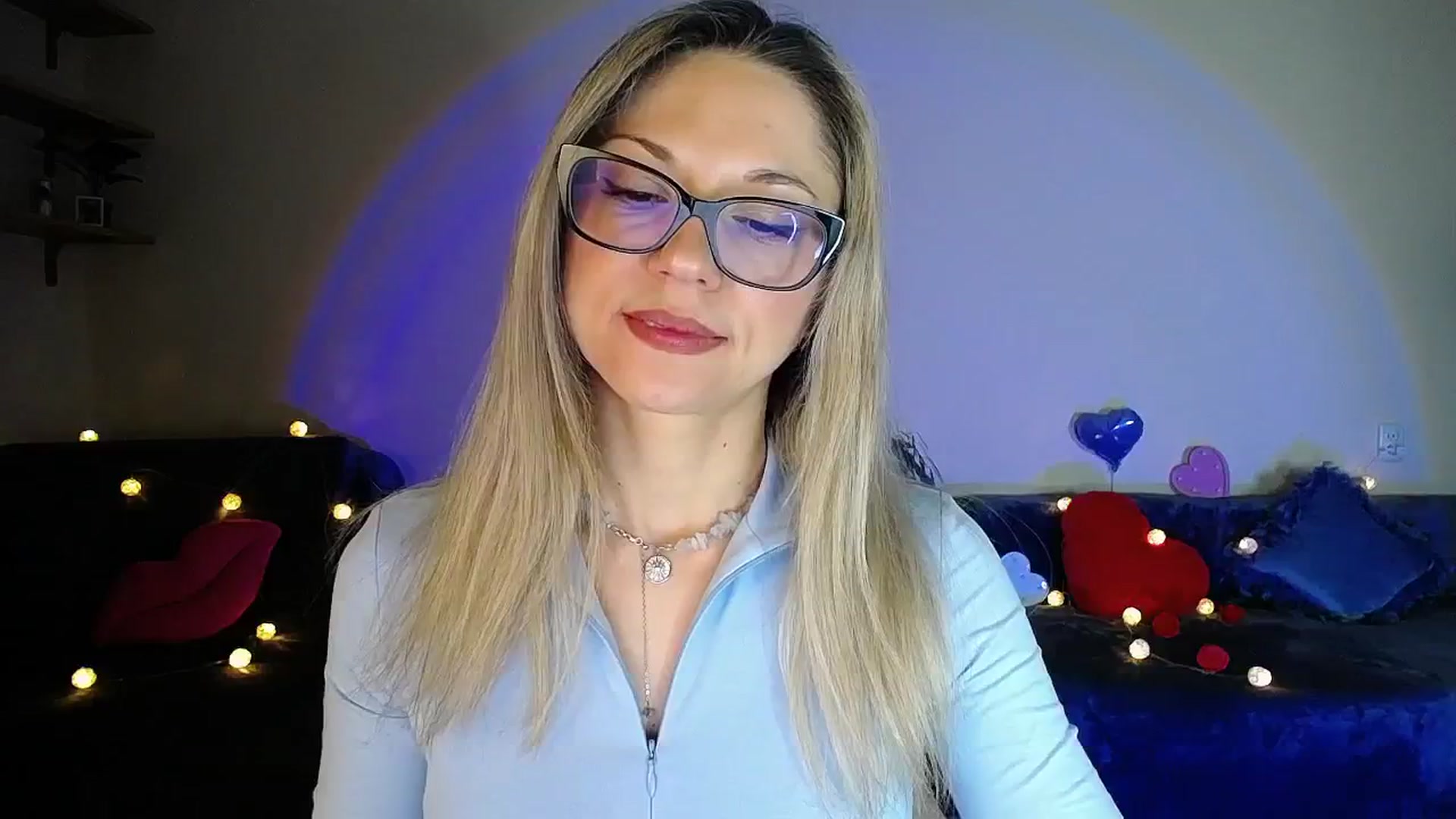 Gallery image thumbnail from Sunshine_alis's myfreecams stream on, 04/17/2026, 21:18 image 6 of 20