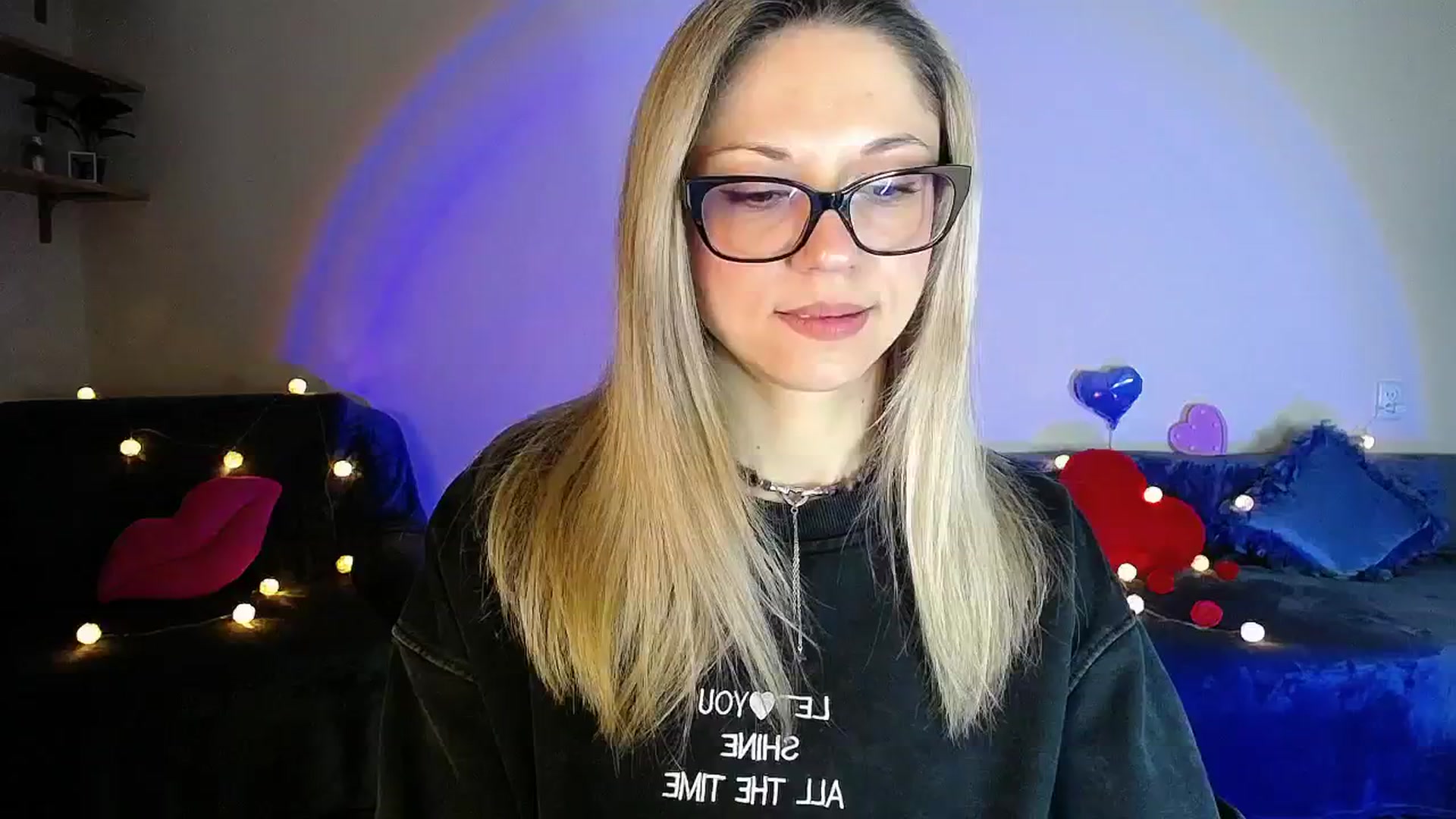 Gallery image thumbnail from Sunshine_alis's myfreecams stream on, 04/18/2026, 20:12 image 12 of 20
