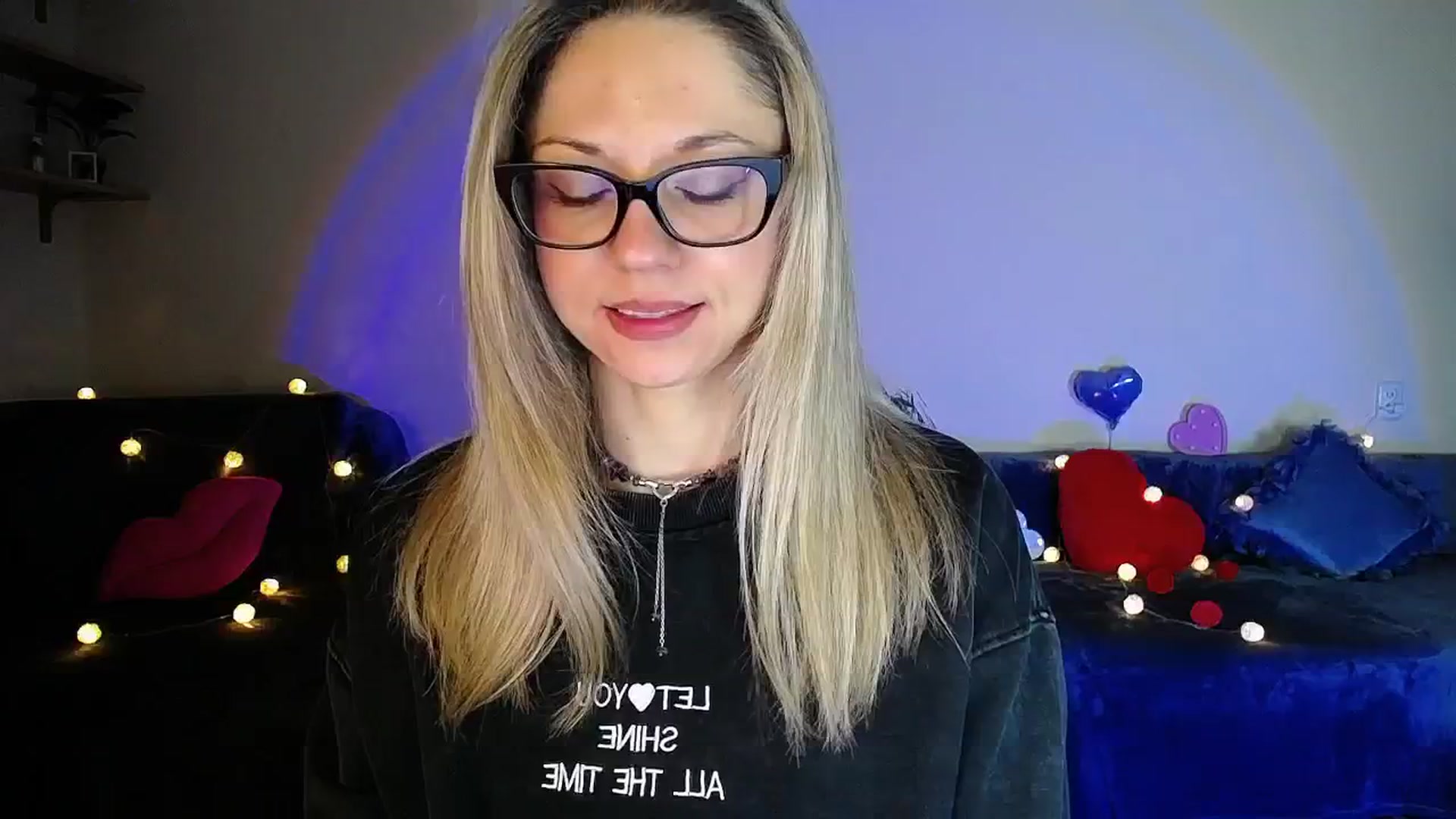 Gallery image thumbnail from Sunshine_alis's myfreecams stream on, 04/18/2026, 20:12 image 1 of 20
