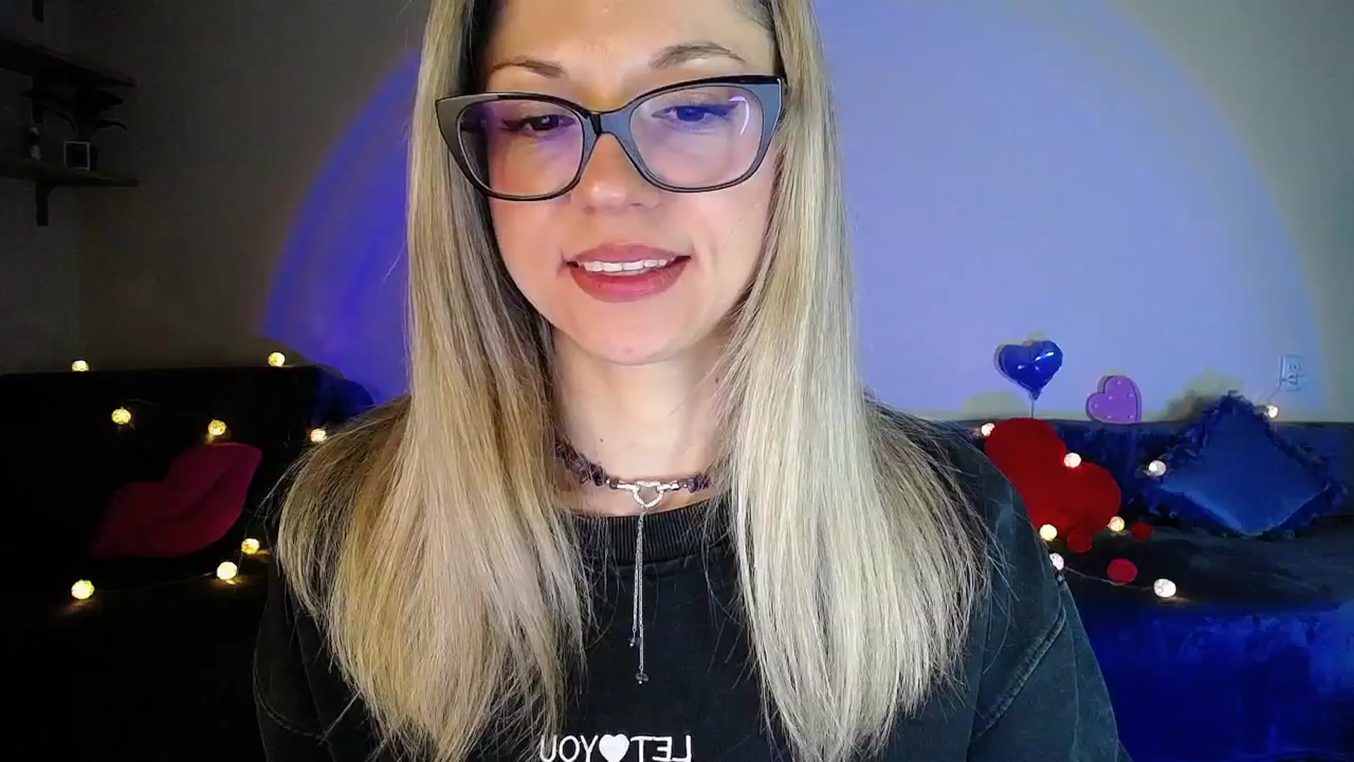 Gallery image thumbnail from Sunshine_alis's myfreecams stream on, 04/18/2026, 20:12 image 17 of 20