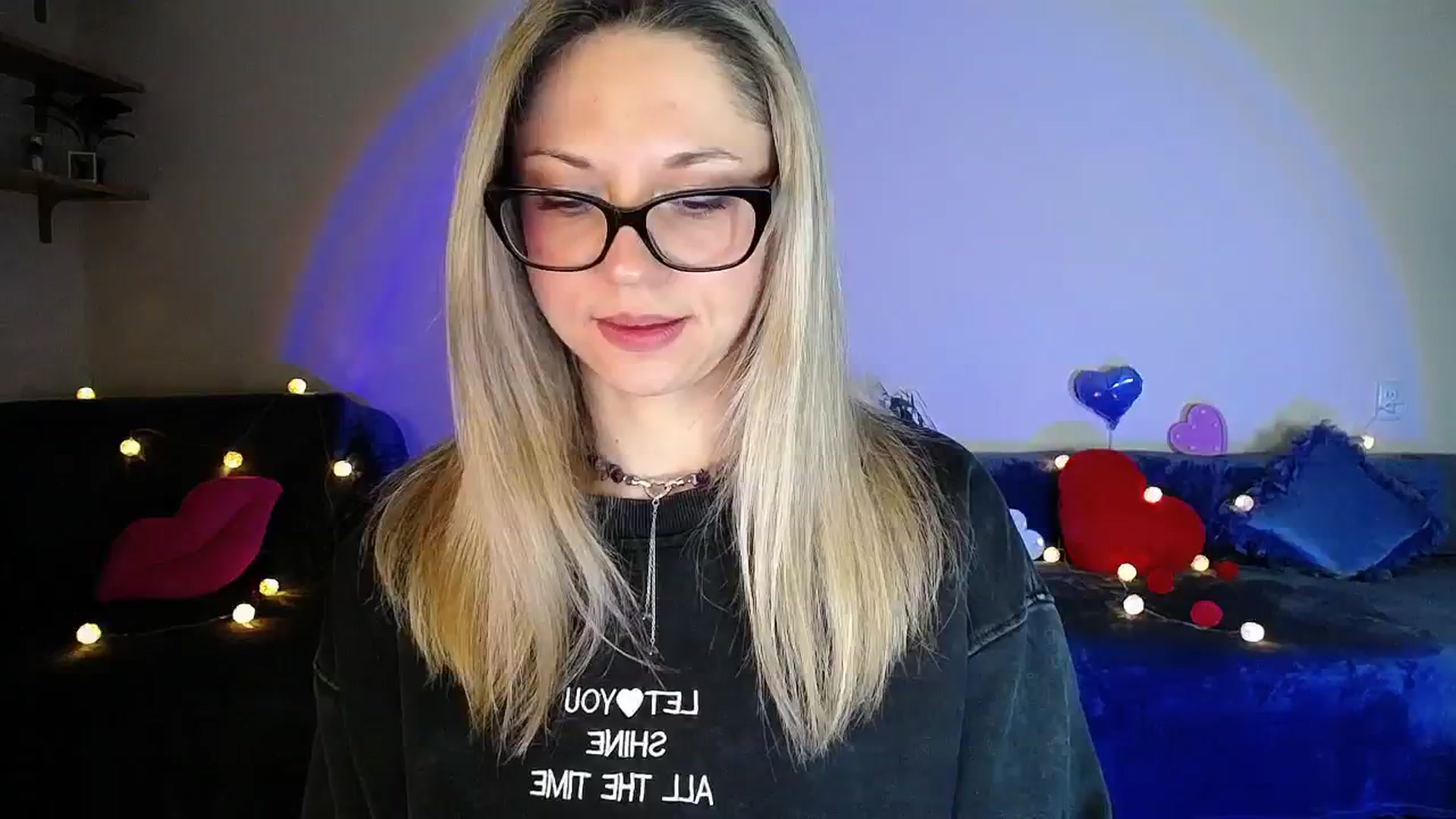 Gallery image thumbnail from Sunshine_alis's myfreecams stream on, 04/18/2026, 20:12 image 15 of 20