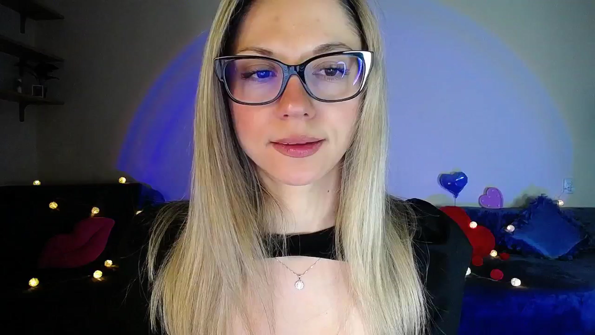 Gallery image thumbnail from Sunshine_alis's myfreecams stream on, 04/21/2026, 20:14 image 18 of 20