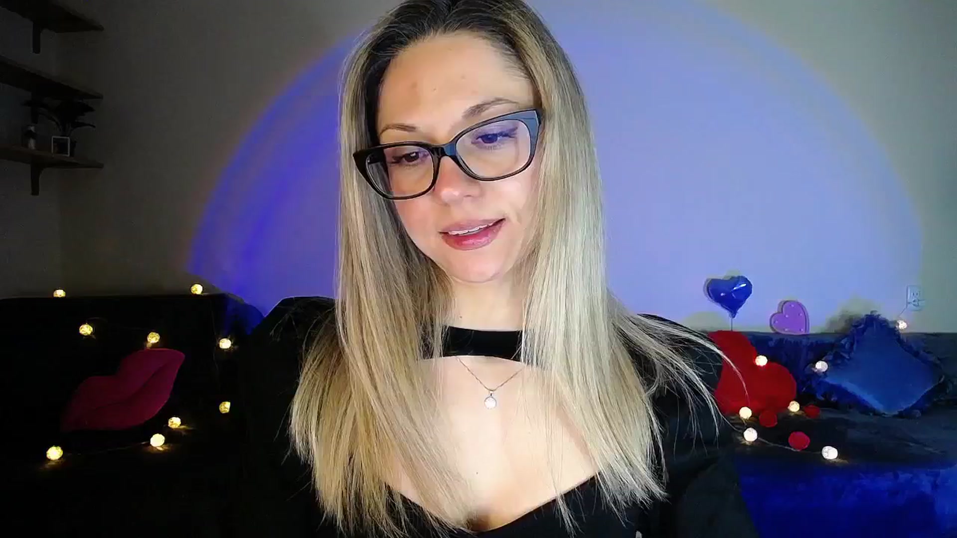 Gallery image thumbnail from Sunshine_alis's myfreecams stream on, 04/21/2026, 20:14 image 5 of 20