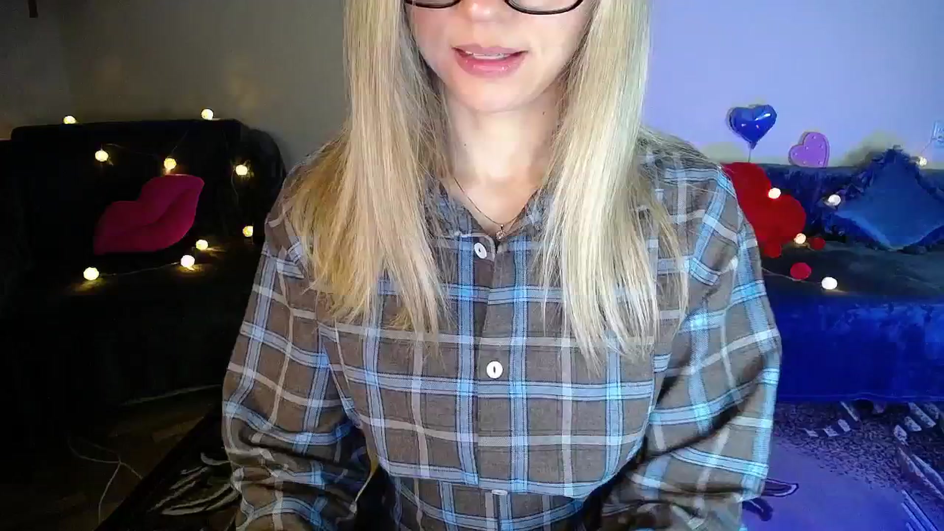 Gallery image thumbnail from Sunshine_alis's myfreecams stream on, 04/25/2026, 19:39 image 9 of 20
