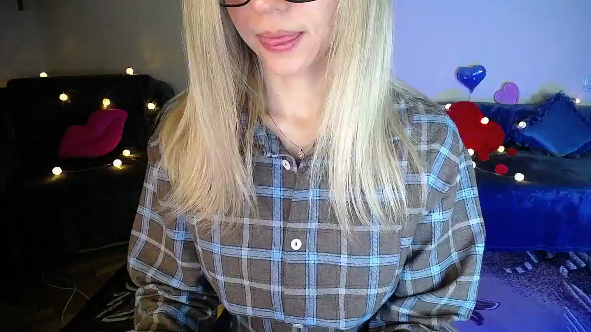 Gallery image thumbnail from Sunshine_alis's myfreecams stream on, 04/25/2026, 19:39 image 12 of 20