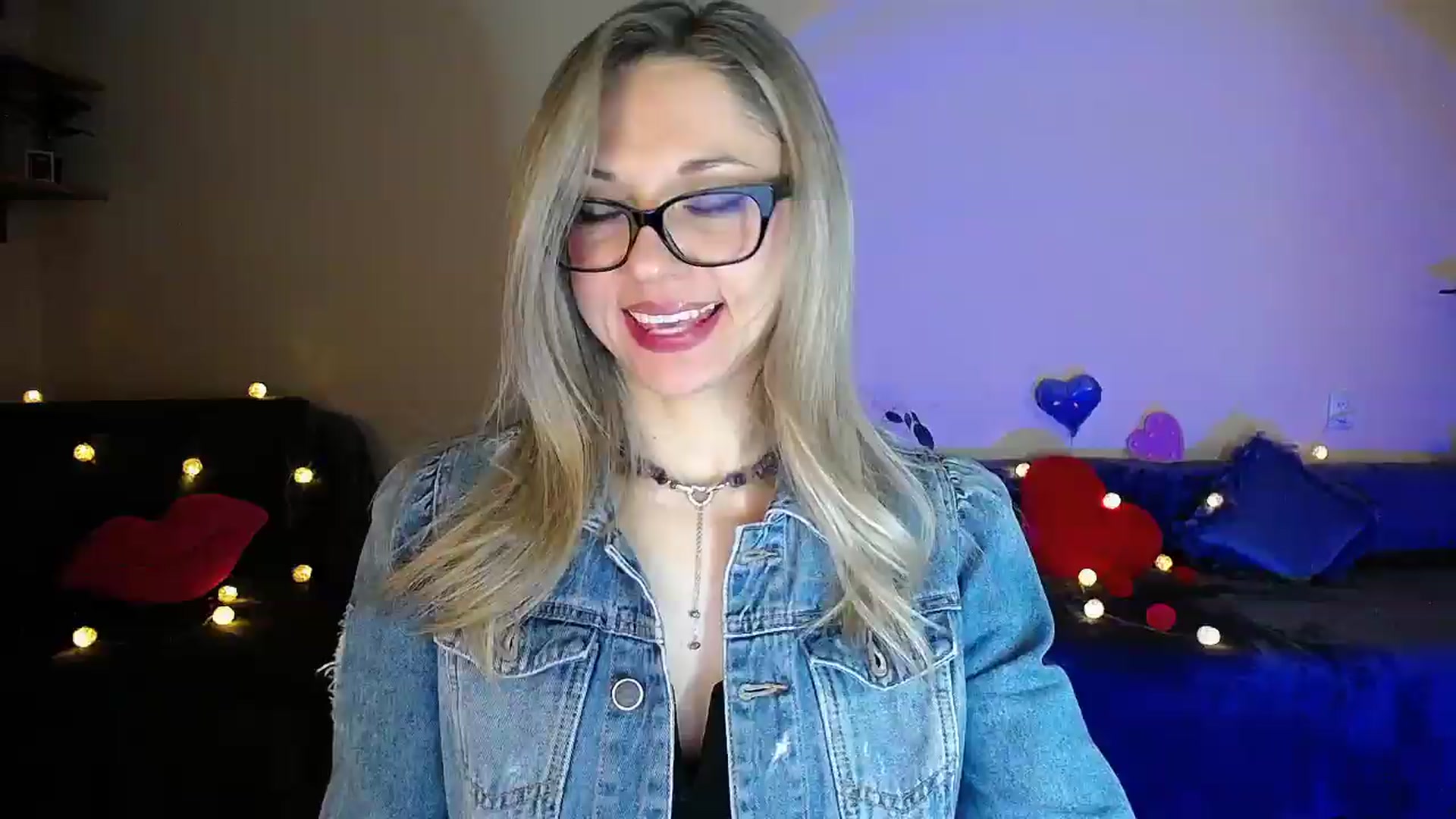 Gallery image thumbnail from Sunshine_alis's myfreecams stream on, 05/04/2026, 20:00 image 17 of 20
