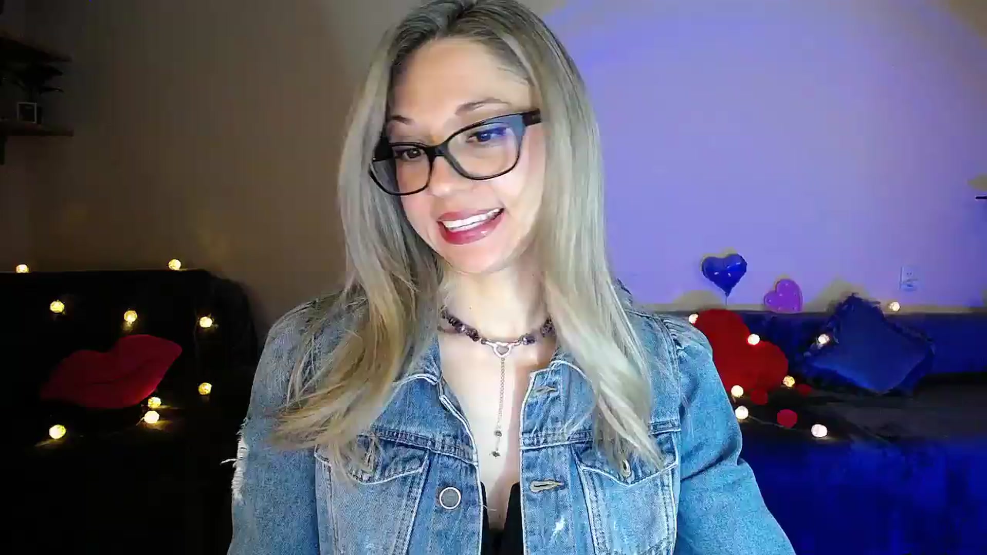 Gallery image thumbnail from Sunshine_alis's myfreecams stream on, 05/04/2026, 20:00 image 4 of 20