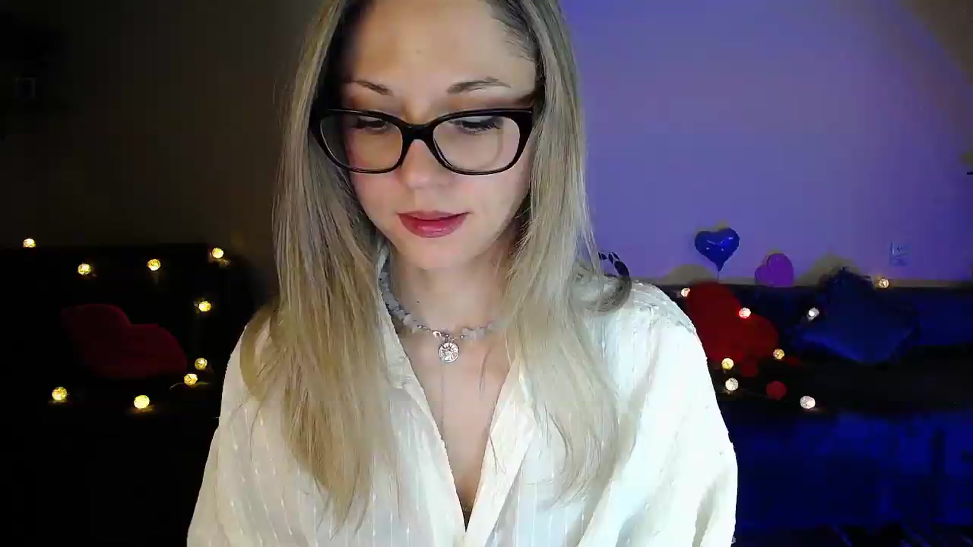 Gallery image thumbnail from Sunshine_alis's myfreecams stream on, 05/06/2026, 19:43 image 19 of 20
