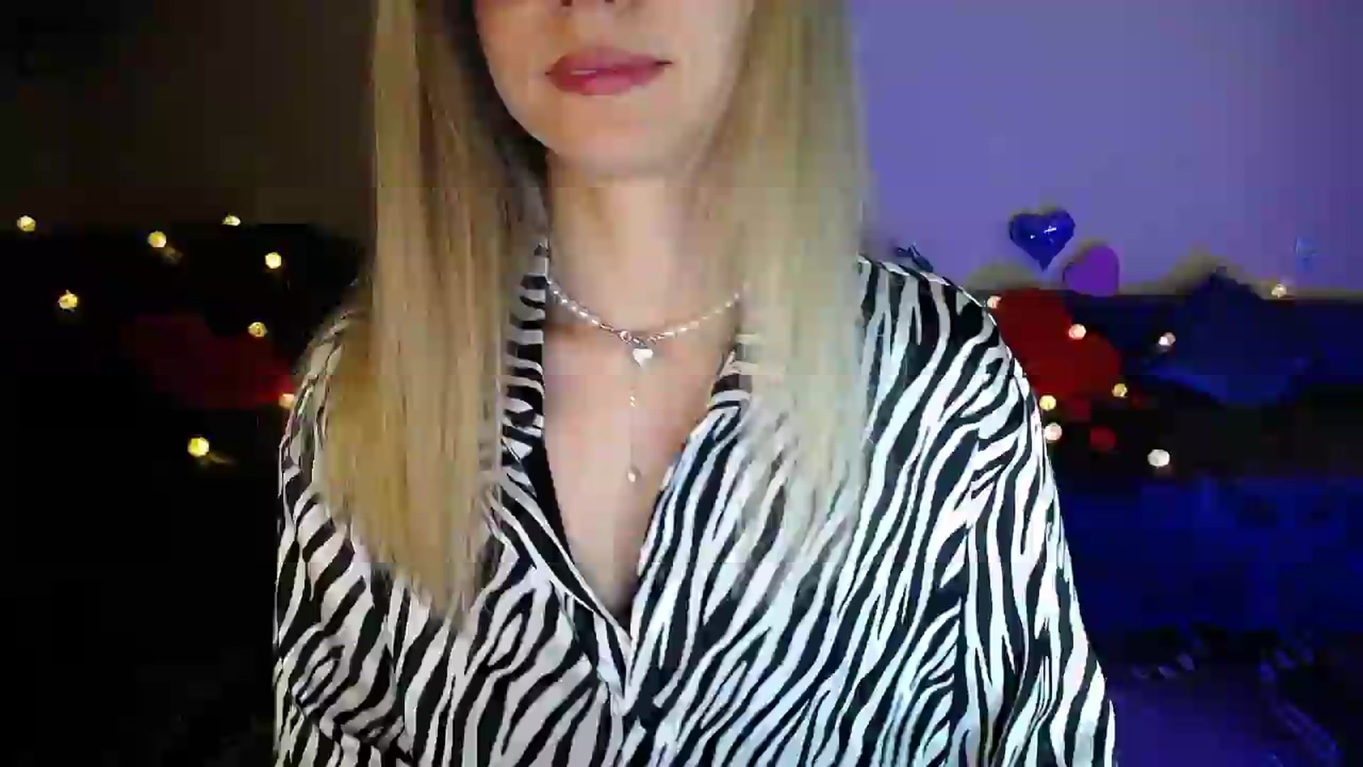 Gallery image thumbnail from Sunshine_alis's myfreecams stream on, 05/19/2026, 20:18 image 8 of 20