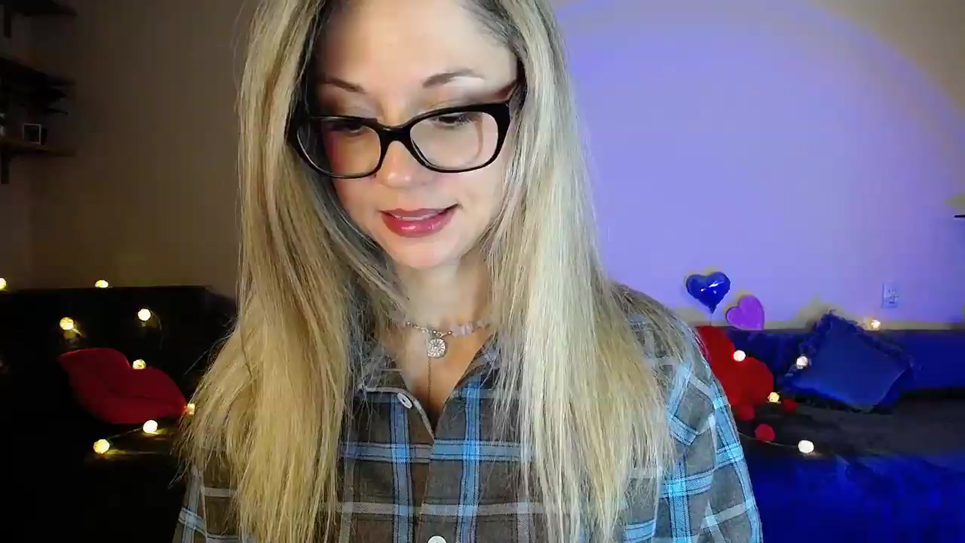 Gallery image thumbnail from Sunshine_alis's myfreecams stream on, 05/21/2026, 20:12 image 4 of 20