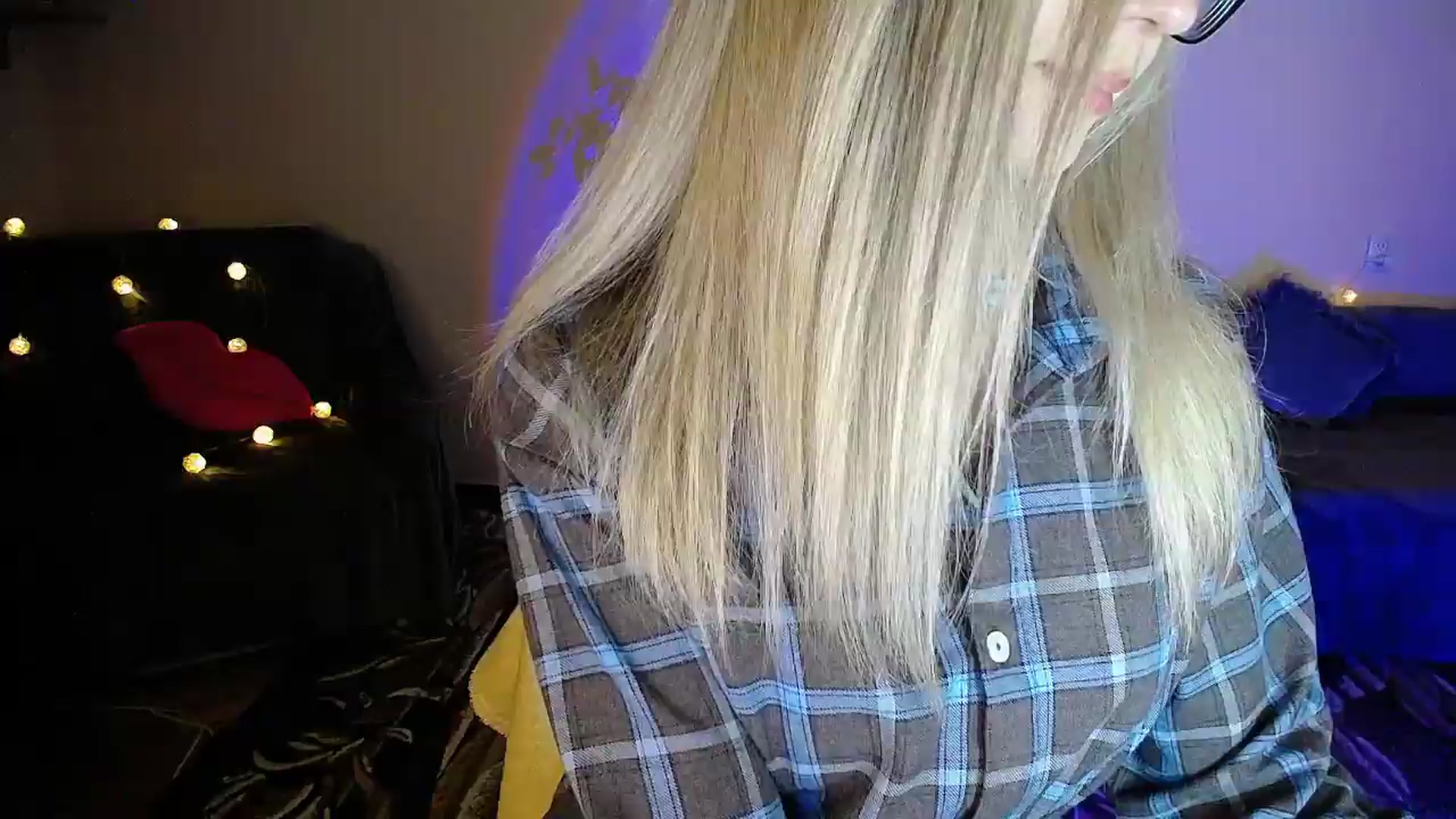 Gallery image thumbnail from Sunshine_alis's myfreecams stream on, 05/21/2026, 20:12 image 11 of 20