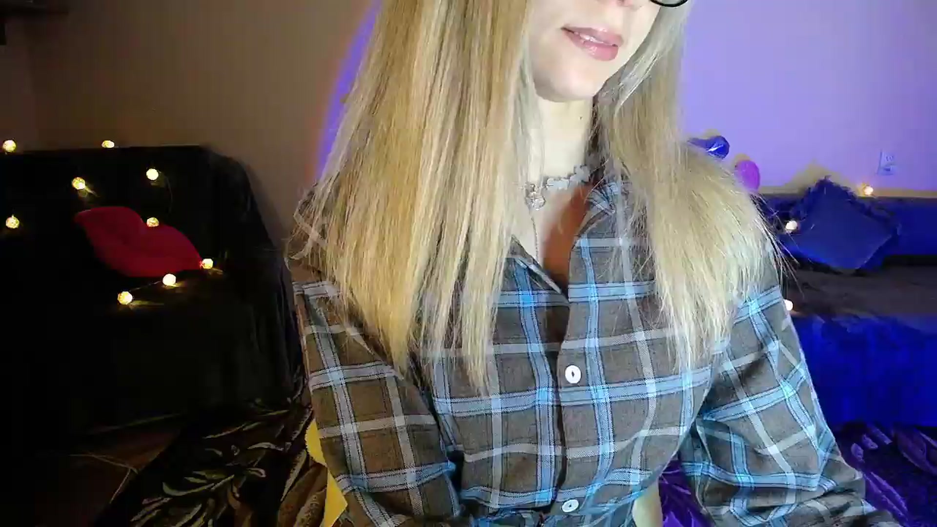 Gallery image thumbnail from Sunshine_alis's myfreecams stream on, 05/21/2026, 20:12 image 9 of 20