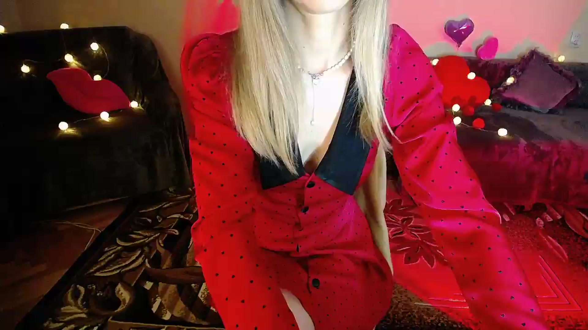 Gallery image thumbnail from Sunshine_alis's myfreecams stream on, 05/22/2026, 18:20 image 13 of 20