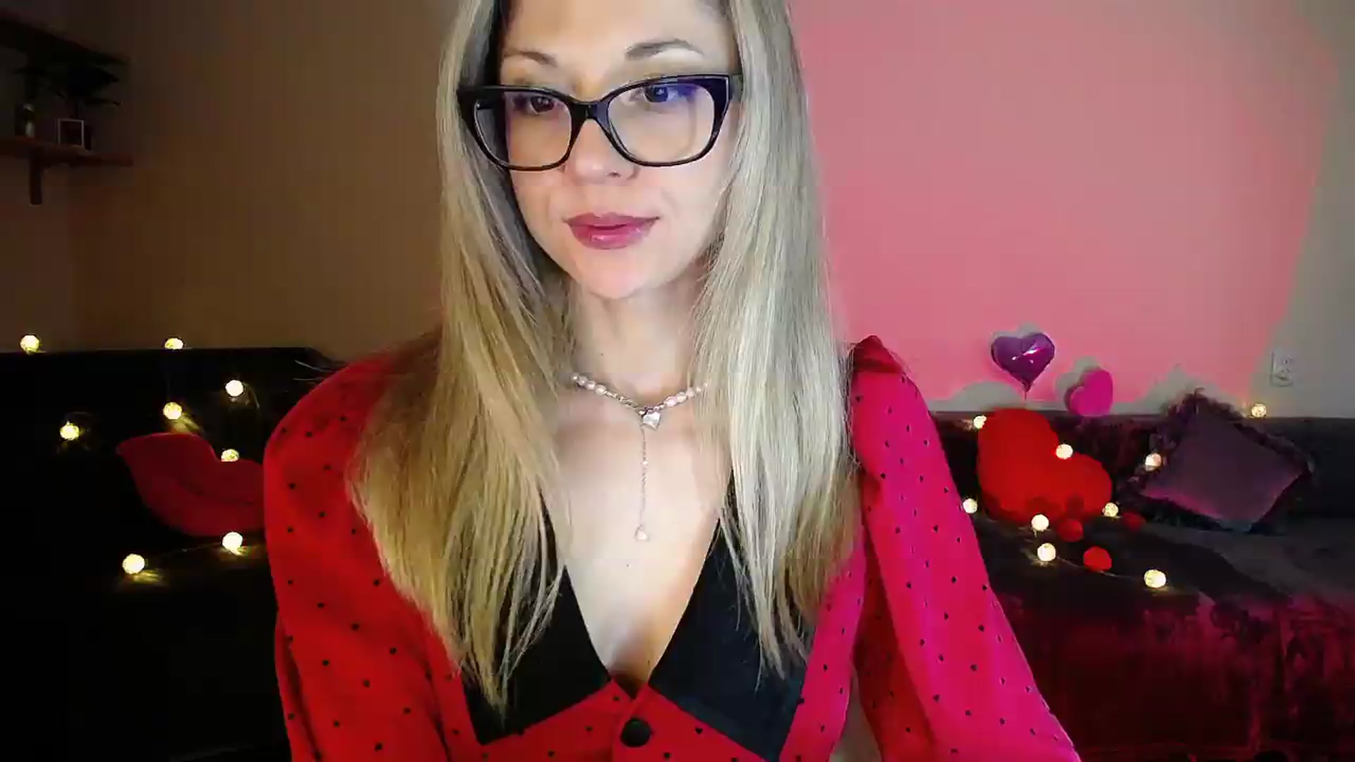 Gallery image thumbnail from Sunshine_alis's myfreecams stream on, 05/22/2026, 18:20 image 3 of 20