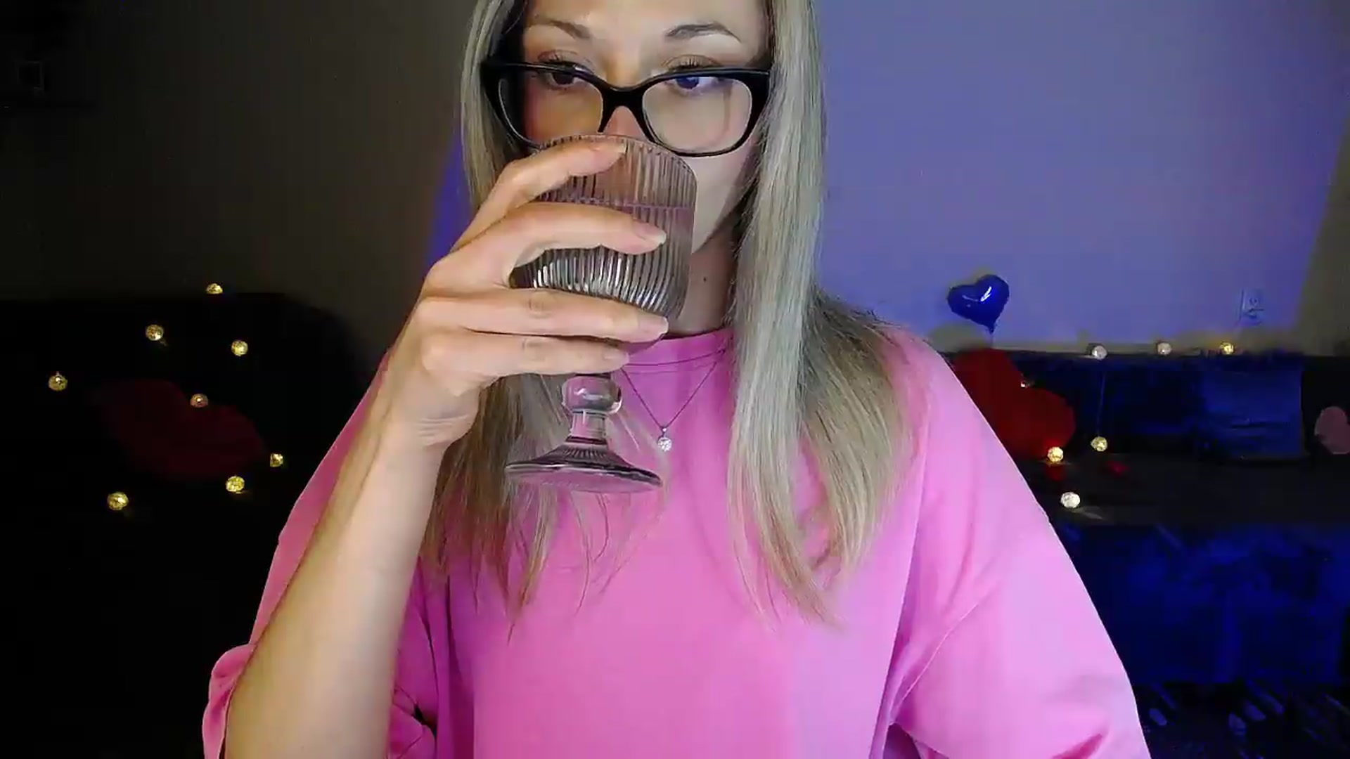 Gallery image thumbnail from Sunshine_alis's myfreecams stream on, 05/28/2026, 19:58 image 14 of 20