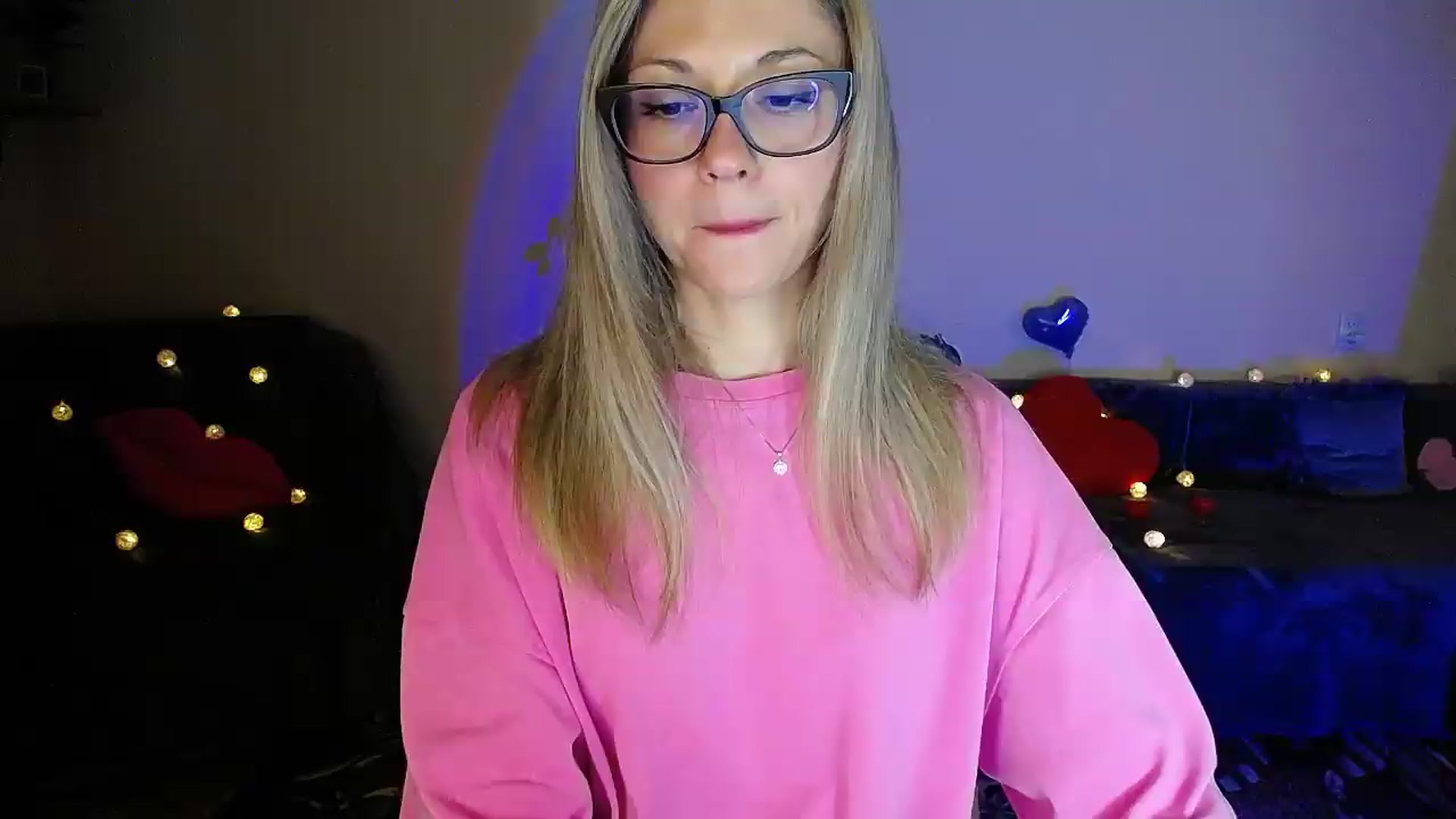 Gallery image thumbnail from Sunshine_alis's myfreecams stream on, 05/28/2026, 19:58 image 6 of 20