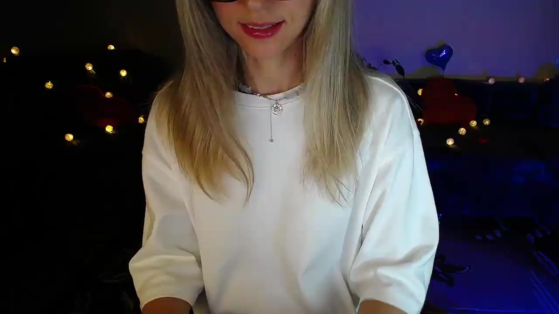 Gallery image thumbnail from Sunshine_alis's myfreecams stream on, 06/04/2026, 19:50 image 17 of 20
