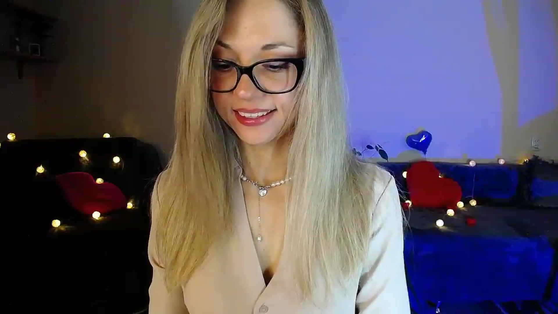 Gallery image thumbnail from Sunshine_alis's myfreecams stream on, 06/05/2026, 19:50 image 20 of 20