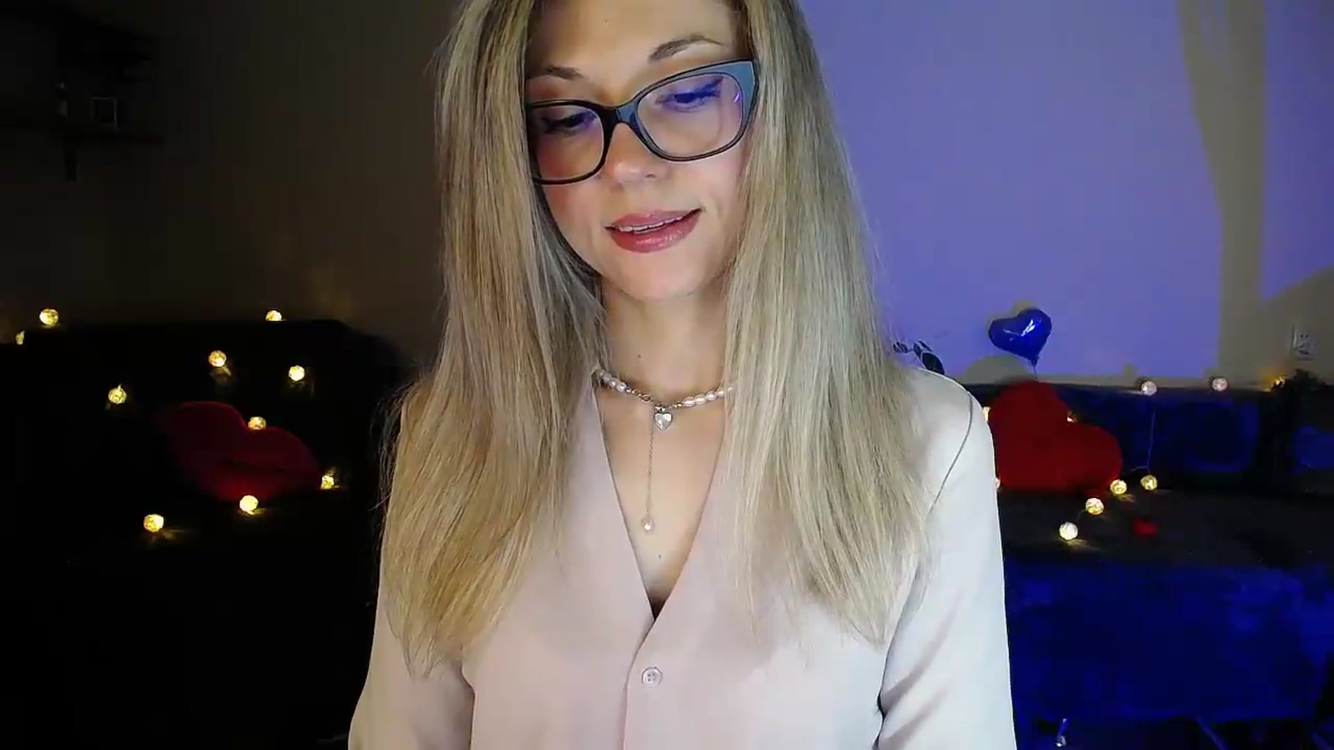 Gallery image thumbnail from Sunshine_alis's myfreecams stream on, 06/05/2026, 19:50 image 8 of 20