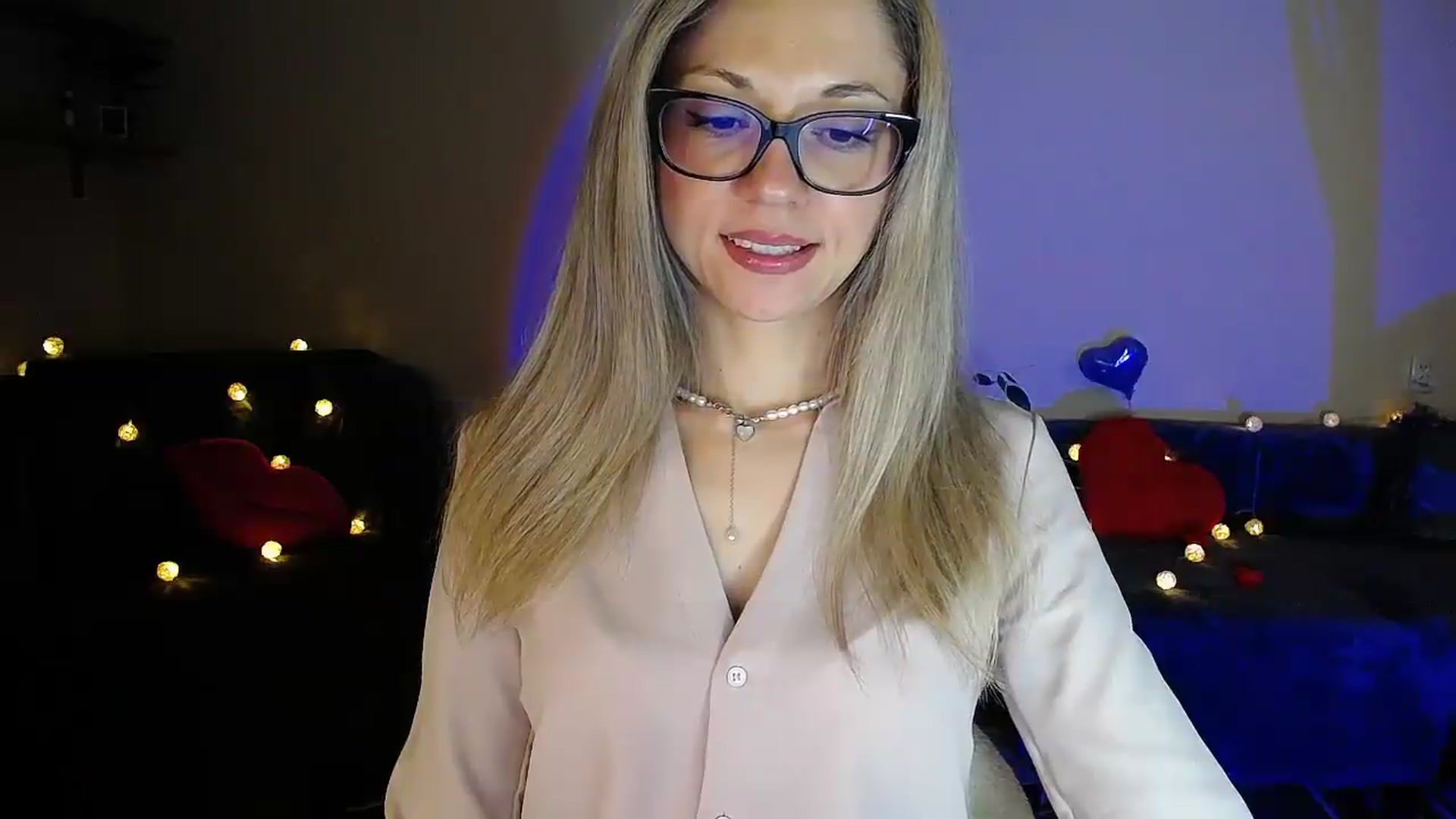Gallery image thumbnail from Sunshine_alis's myfreecams stream on, 06/05/2026, 19:50 image 7 of 20