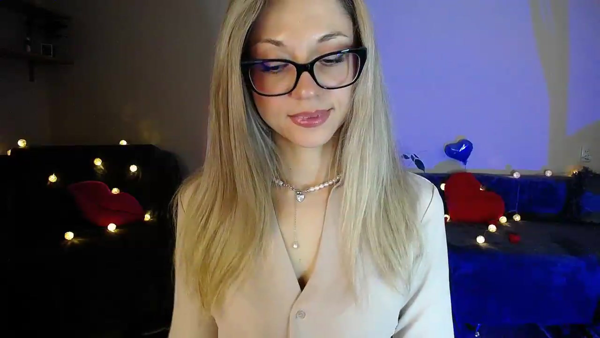 Gallery image thumbnail from Sunshine_alis's myfreecams stream on, 06/05/2026, 19:50 image 10 of 20