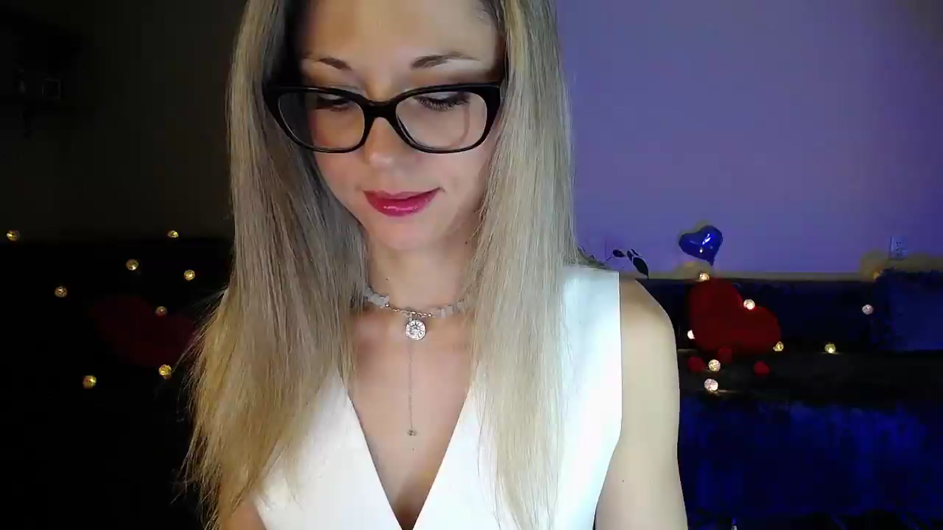 Gallery image thumbnail from Sunshine_alis's myfreecams stream on, 06/08/2026, 20:03 image 8 of 20
