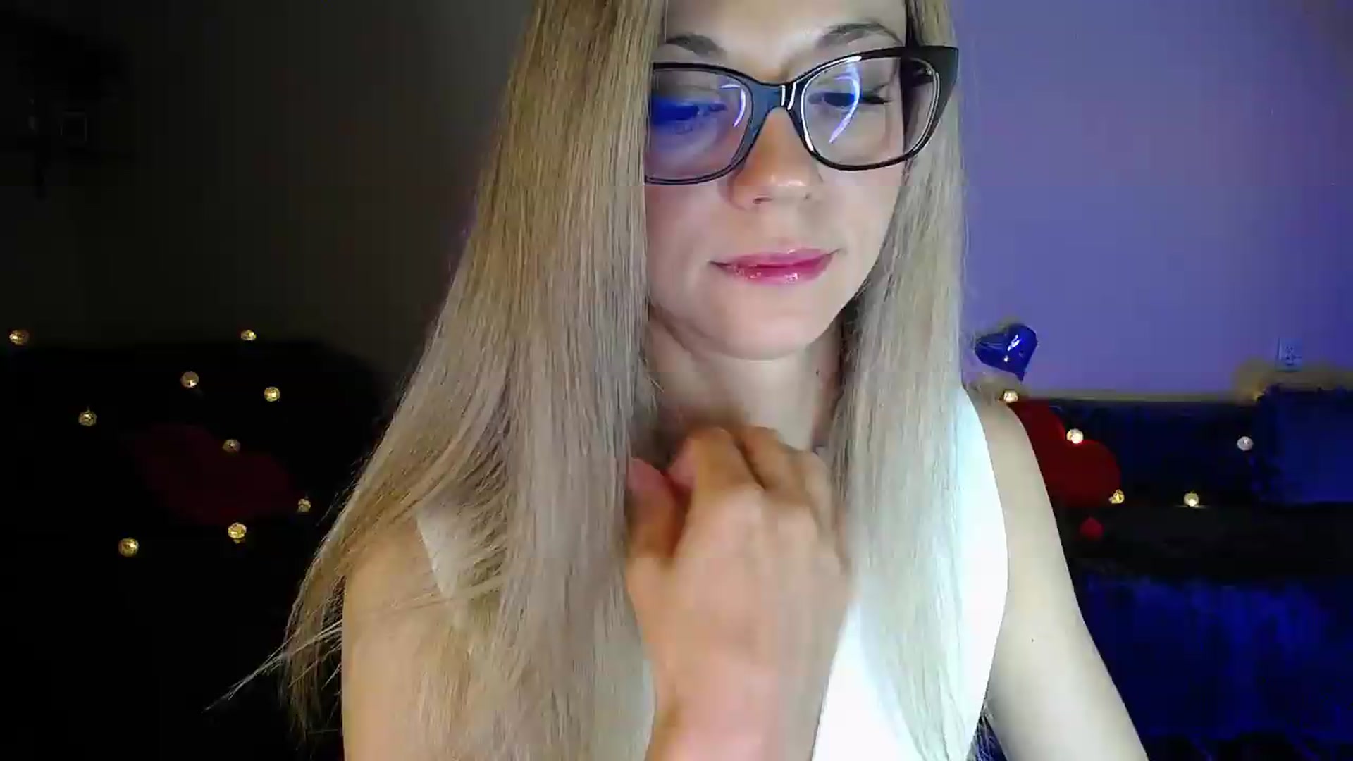 Gallery image thumbnail from Sunshine_alis's myfreecams stream on, 06/08/2026, 20:03 image 4 of 20