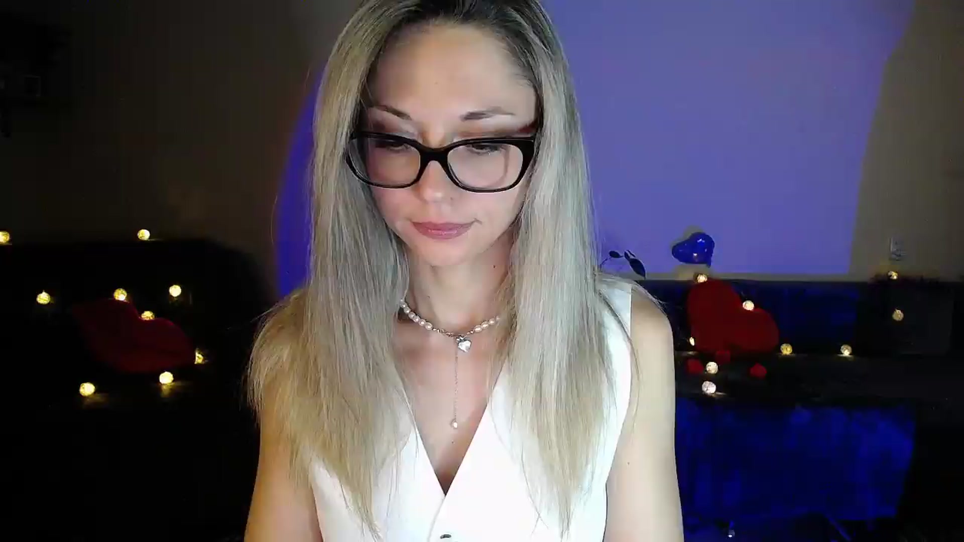 Gallery image thumbnail from Sunshine_alis's myfreecams stream on, 06/19/2026, 21:50 image 2 of 20