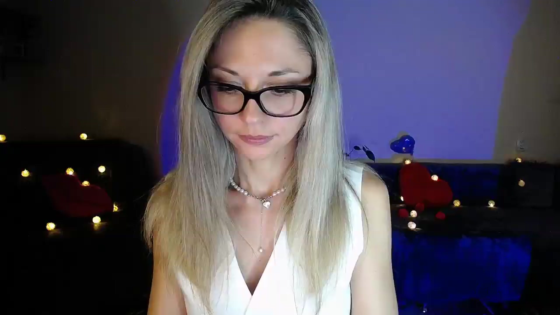 Gallery image thumbnail from Sunshine_alis's myfreecams stream on, 06/19/2026, 21:50 image 5 of 20