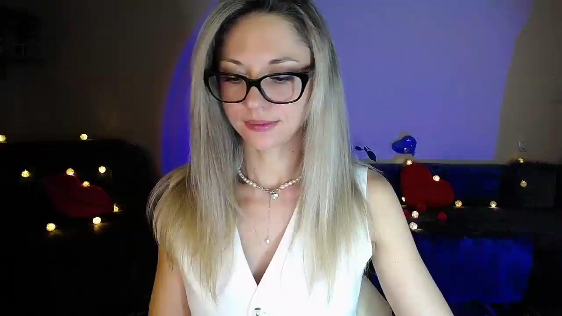 Gallery image thumbnail from Sunshine_alis's myfreecams stream on, 06/19/2026, 21:50 image 11 of 20