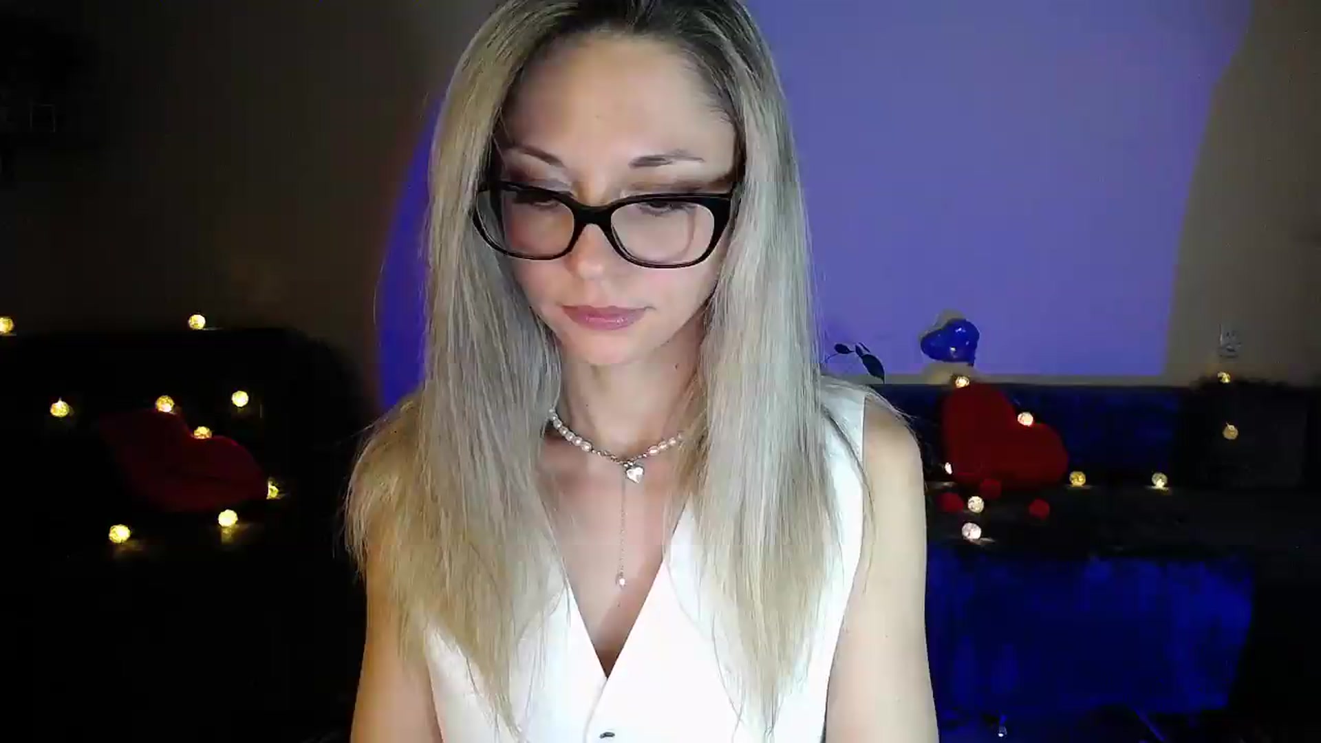 Gallery image thumbnail from Sunshine_alis's myfreecams stream on, 06/19/2026, 21:50 image 3 of 20