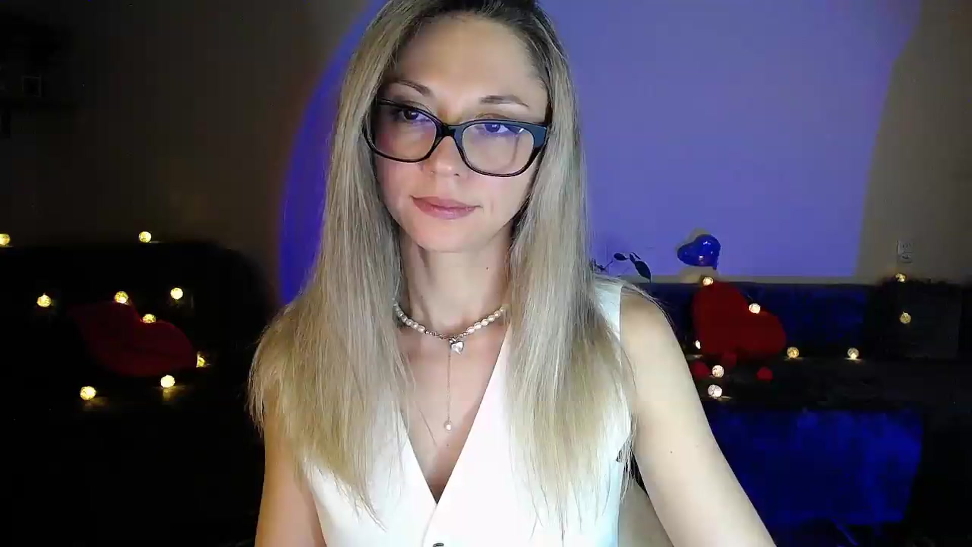 Gallery image thumbnail from Sunshine_alis's myfreecams stream on, 06/19/2026, 21:50 image 6 of 20