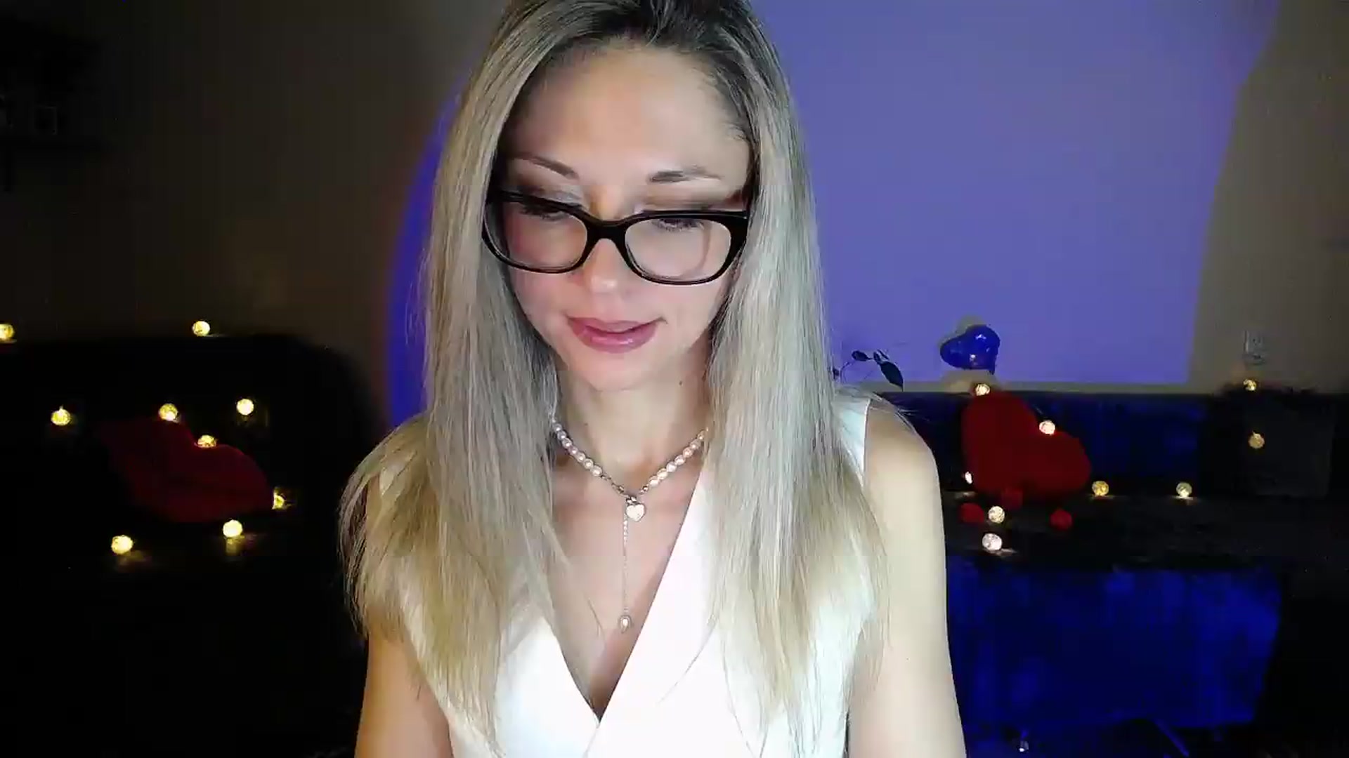 Gallery image thumbnail from Sunshine_alis's myfreecams stream on, 06/19/2026, 21:50 image 14 of 20