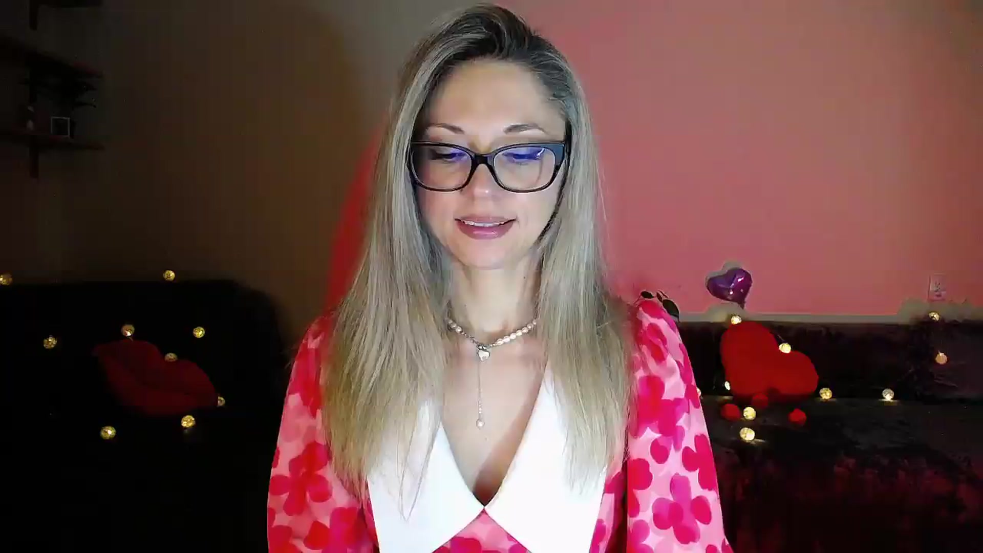 Gallery image thumbnail from Sunshine_alis's myfreecams stream on, 06/22/2026, 20:20 image 3 of 20