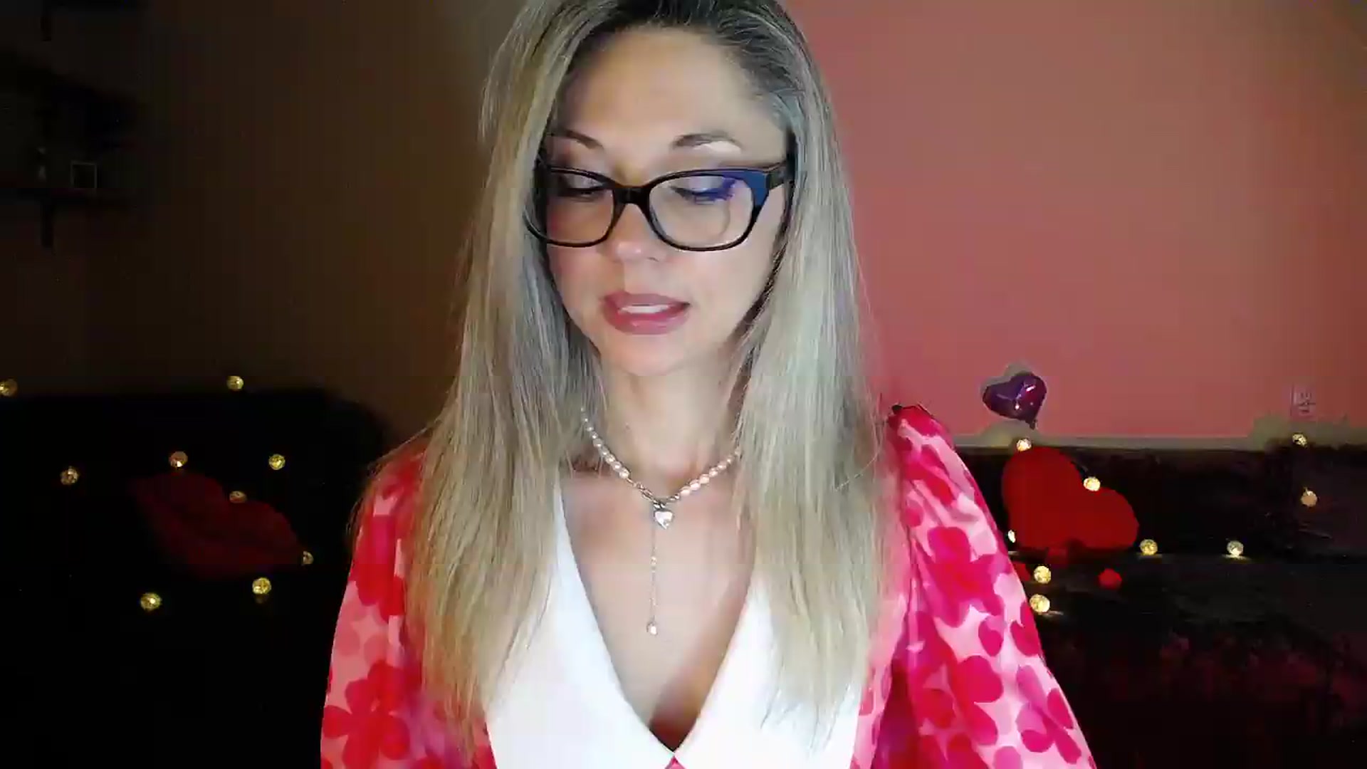 Gallery image thumbnail from Sunshine_alis's myfreecams stream on, 06/22/2026, 20:20 image 15 of 20