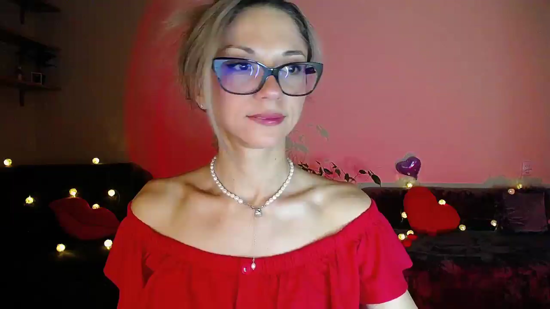 Gallery image thumbnail from Sunshine_alis's myfreecams stream on, 07/01/2026, 20:46 image 16 of 20