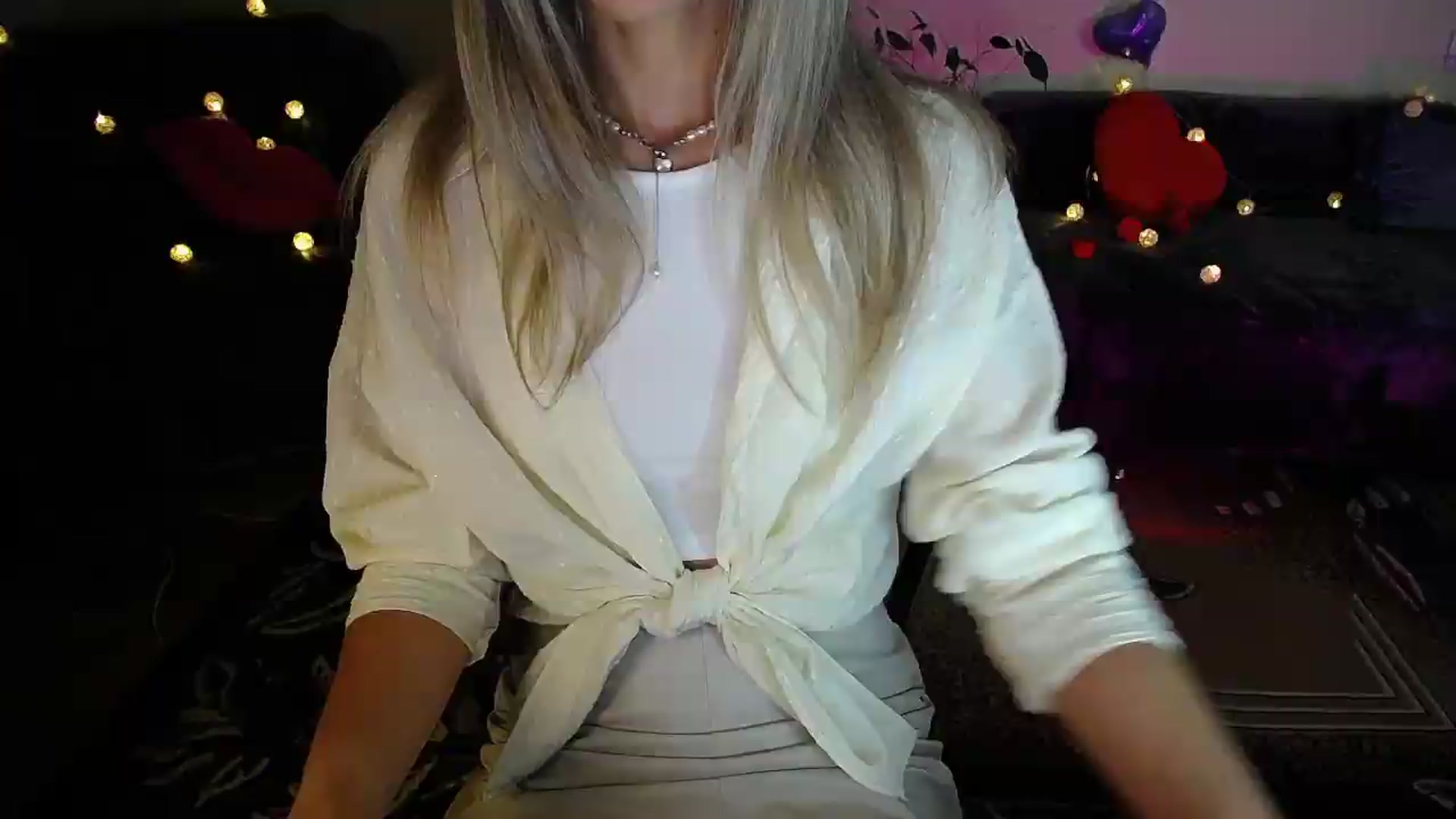 Gallery image thumbnail from Sunshine_alis's myfreecams stream on, 07/04/2026, 22:36 image 12 of 20