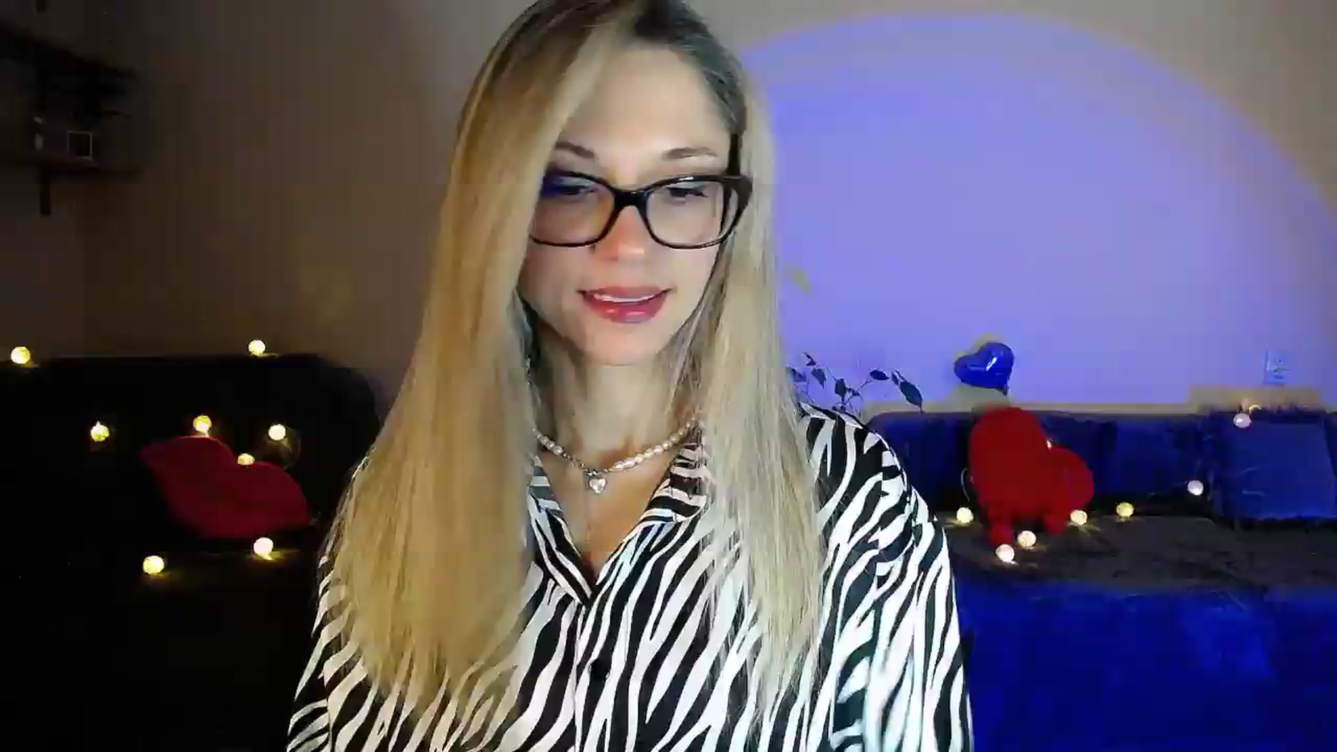 Gallery image thumbnail from Sunshine_alis's myfreecams stream on, 07/06/2026, 20:48 image 4 of 20