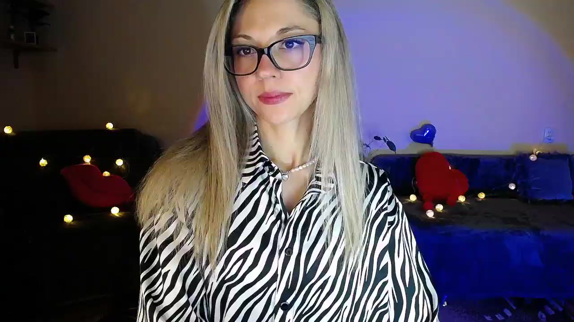 Gallery image thumbnail from Sunshine_alis's myfreecams stream on, 07/06/2026, 20:48 image 8 of 20