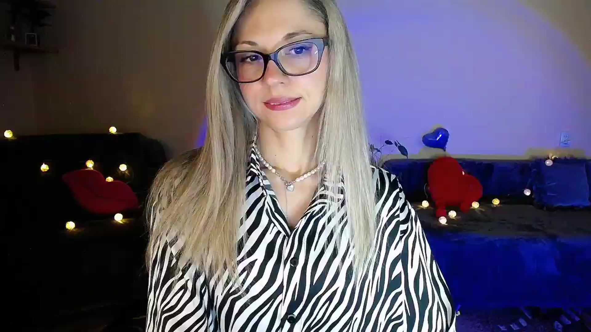 Gallery image thumbnail from Sunshine_alis's myfreecams stream on, 07/06/2026, 20:48 image 6 of 20