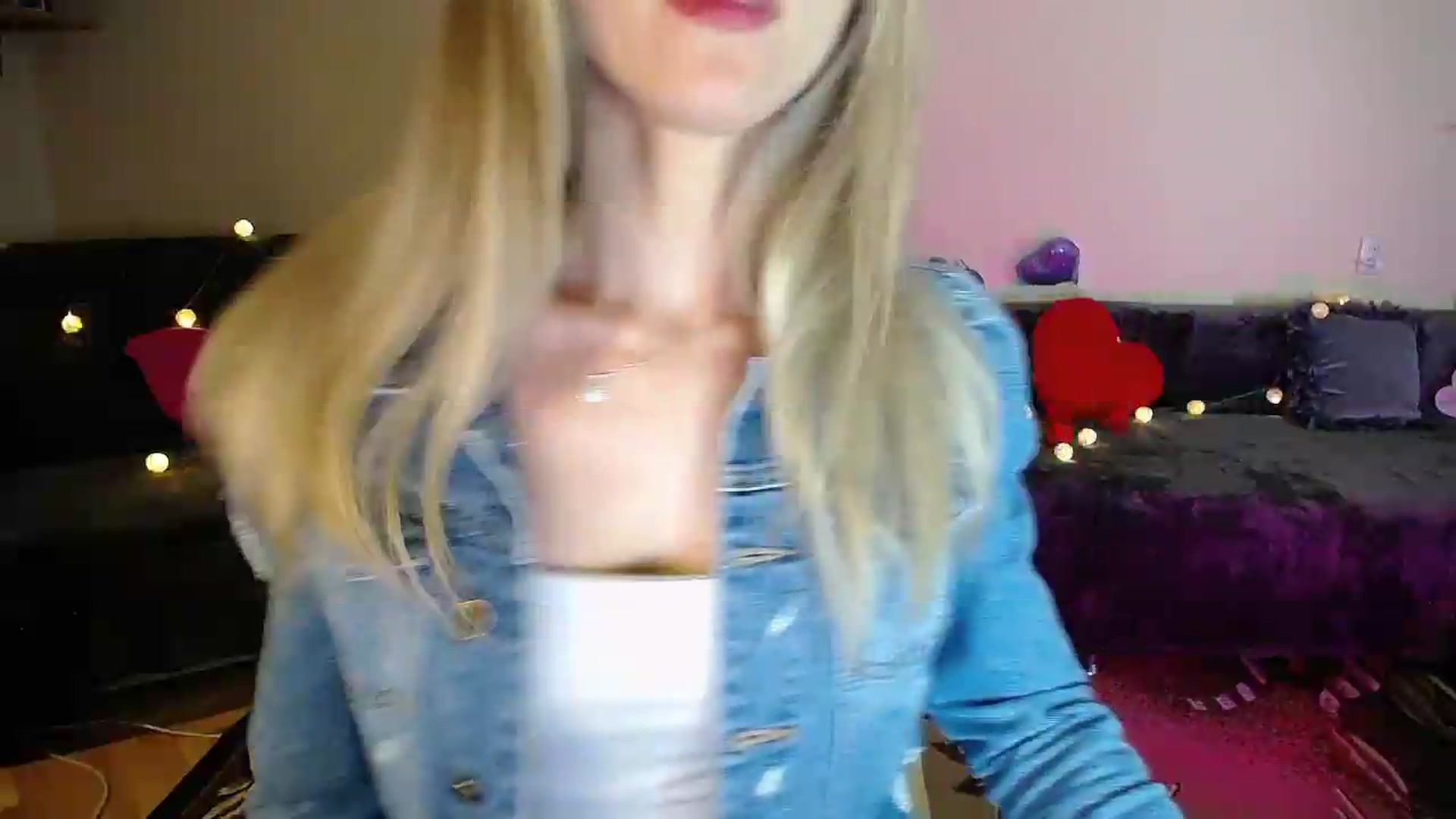 Gallery image thumbnail from Sunshine_alis's myfreecams stream on, 07/11/2026, 21:22 image 16 of 20