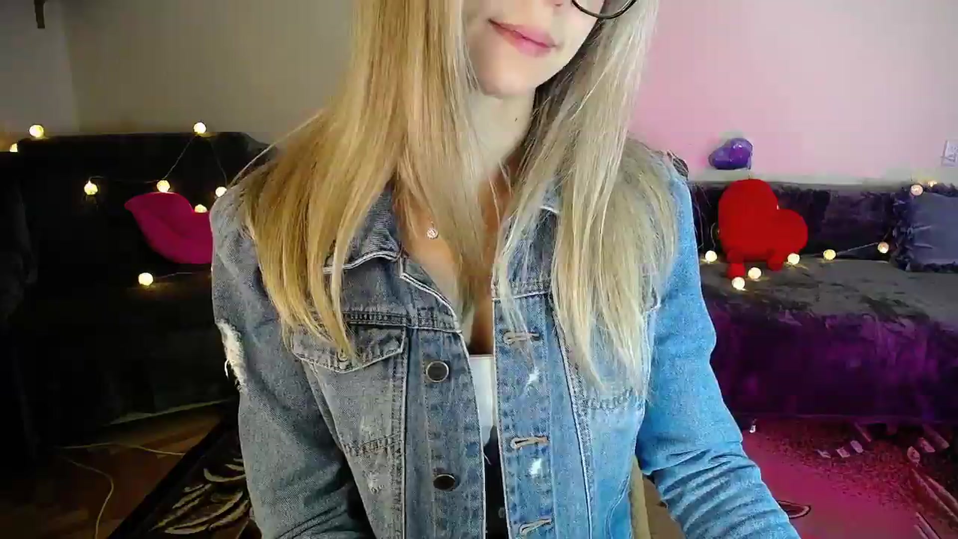 Gallery image thumbnail from Sunshine_alis's myfreecams stream on, 07/11/2026, 21:48 image 2 of 20