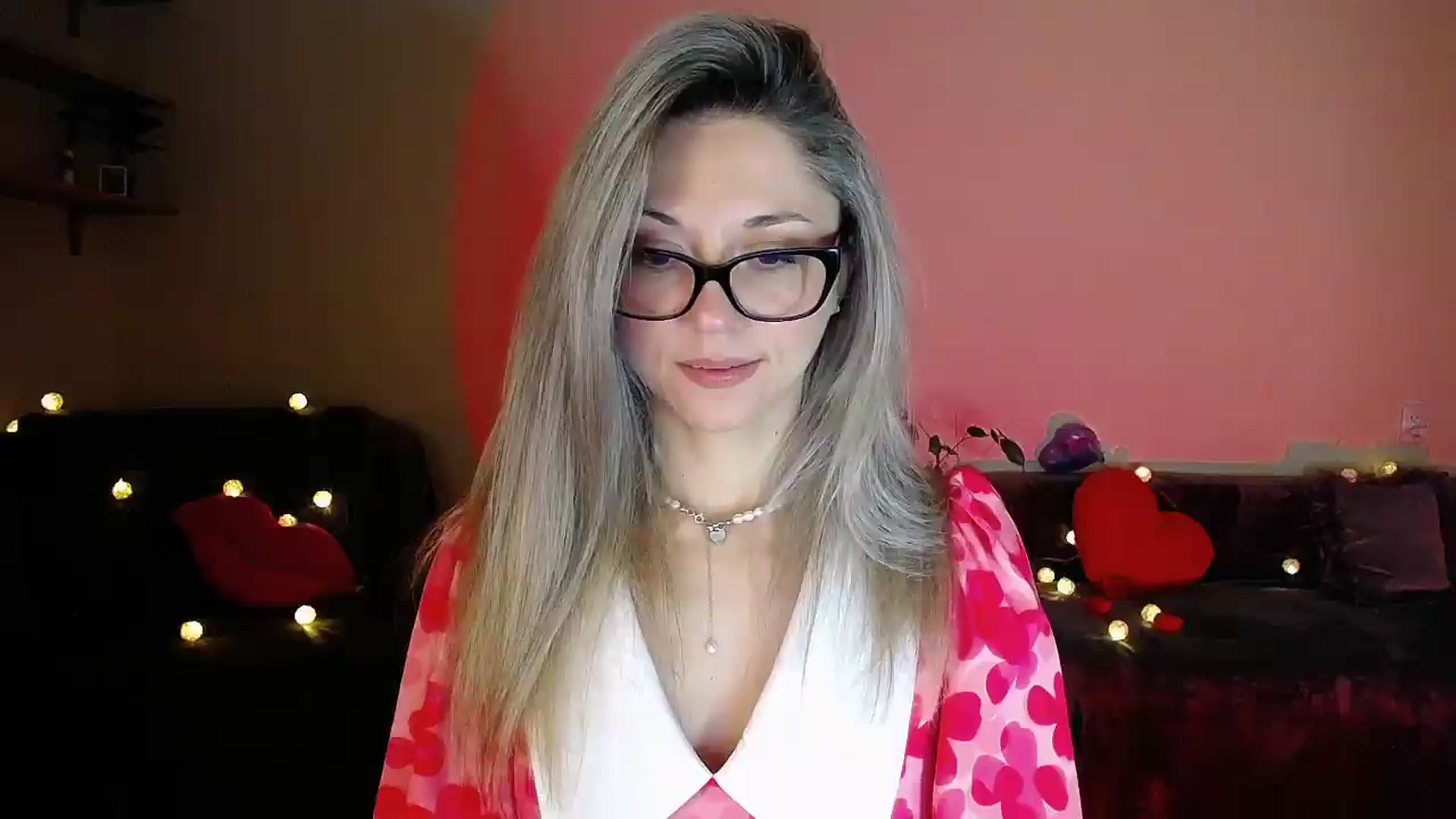 Gallery image thumbnail from Sunshine_alis's myfreecams stream on, 07/12/2026, 19:17 image 14 of 20
