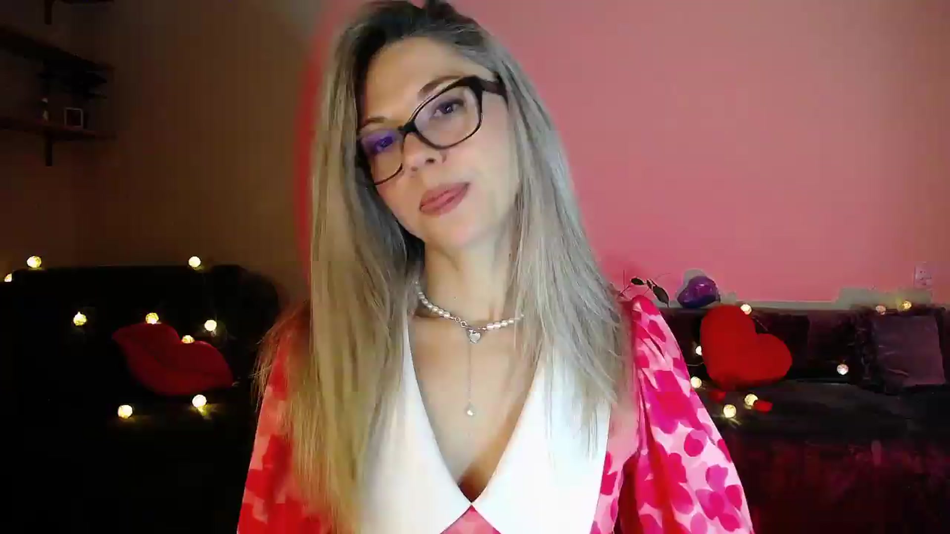 Gallery image thumbnail from Sunshine_alis's myfreecams stream on, 07/12/2026, 19:17 image 20 of 20