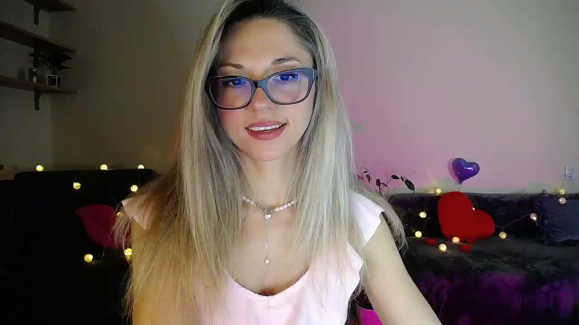 Gallery image thumbnail from Sunshine_alis's myfreecams stream on, 07/18/2026, 19:49 image 12 of 20