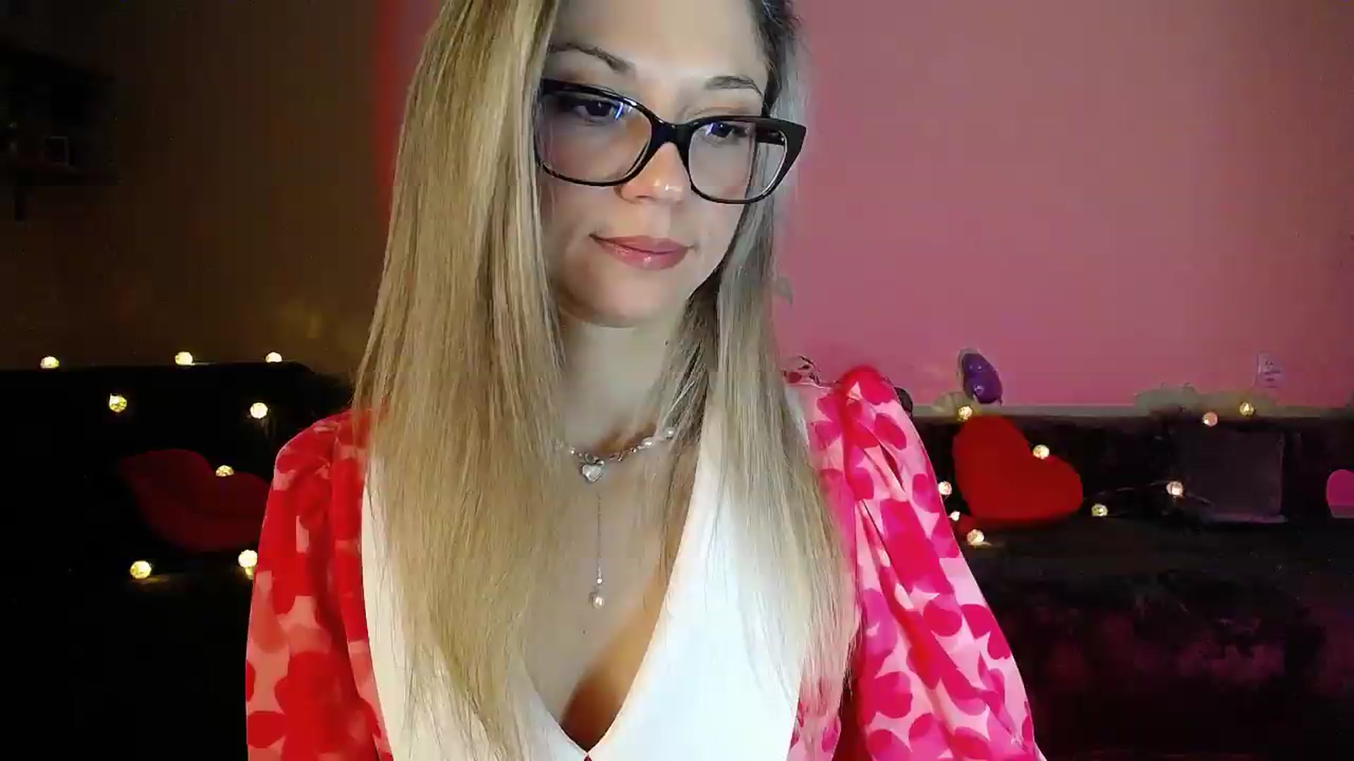 Gallery image thumbnail from Sunshine_alis's myfreecams stream on, 07/27/2026, 20:00 image 16 of 20