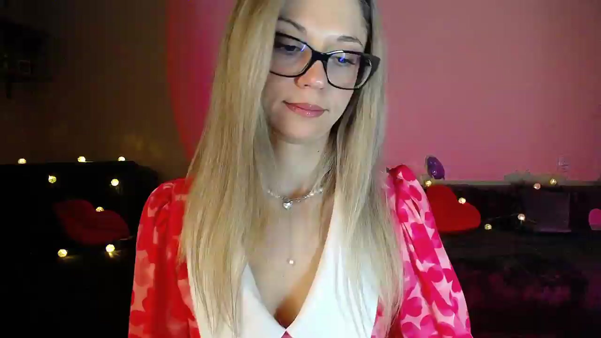 Gallery image thumbnail from Sunshine_alis's myfreecams stream on, 07/27/2026, 20:00 image 14 of 20
