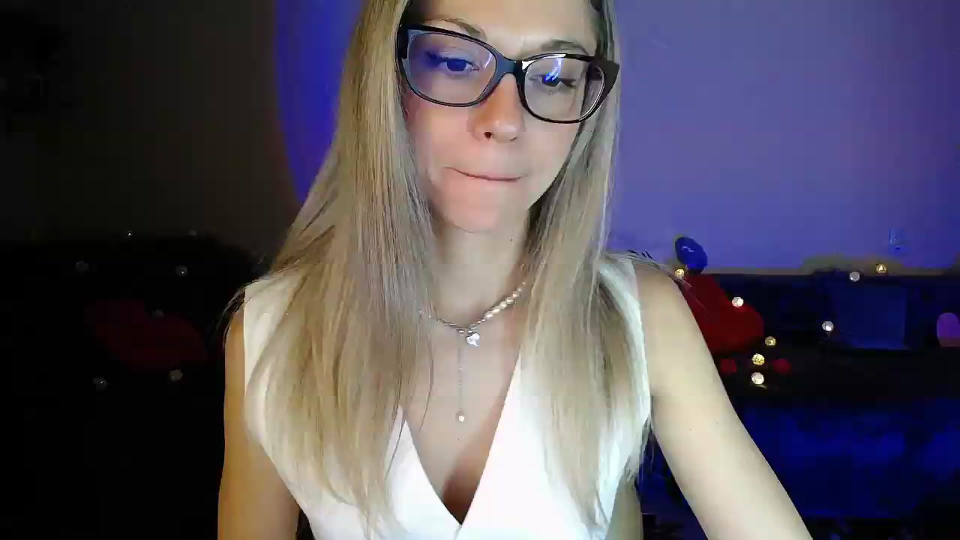 Gallery image thumbnail from Sunshine_alis's myfreecams stream on, 07/28/2026, 19:55 image 1 of 20